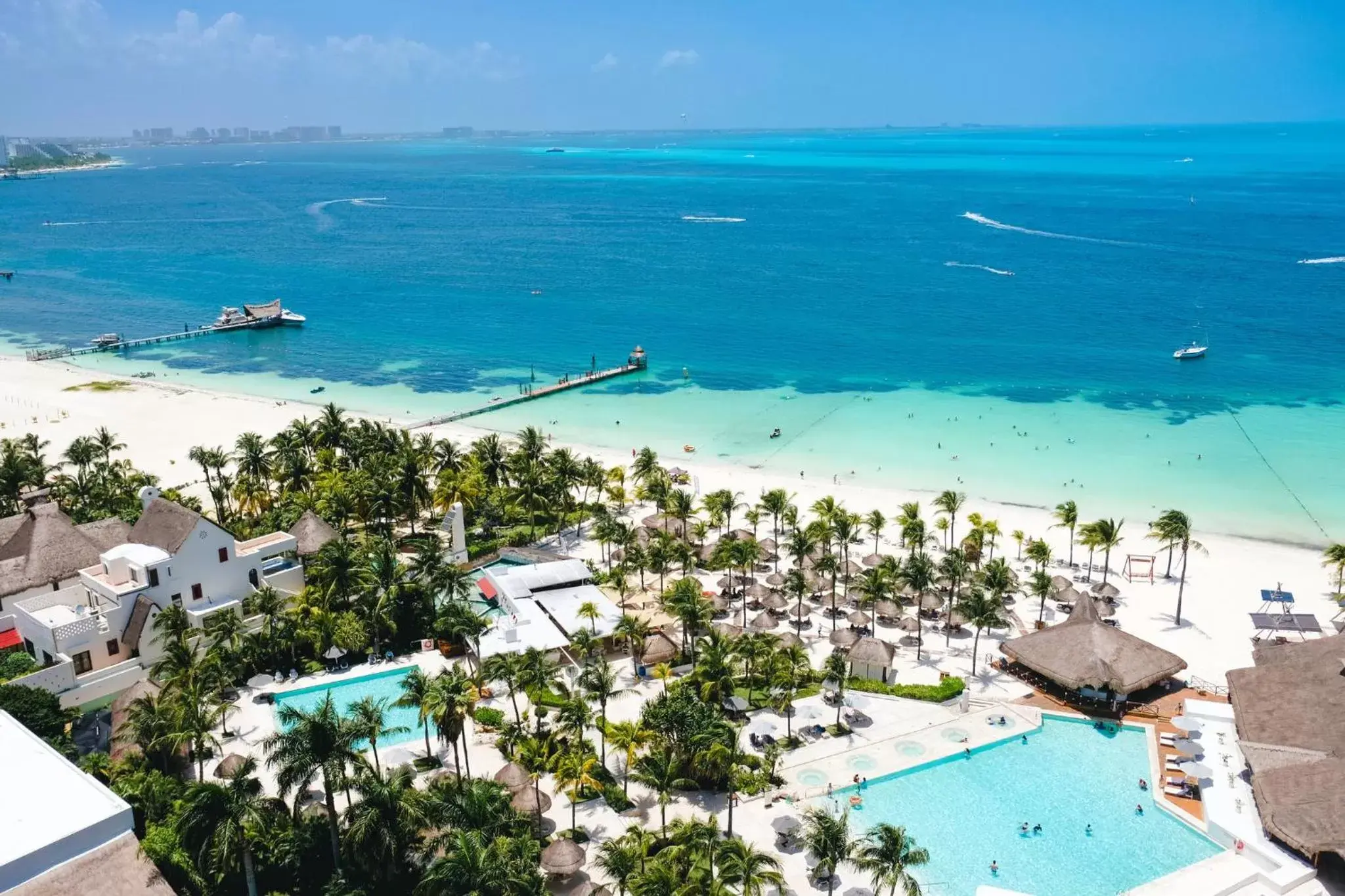Property building, Bird's-eye View in InterContinental Presidente Cancun Resort