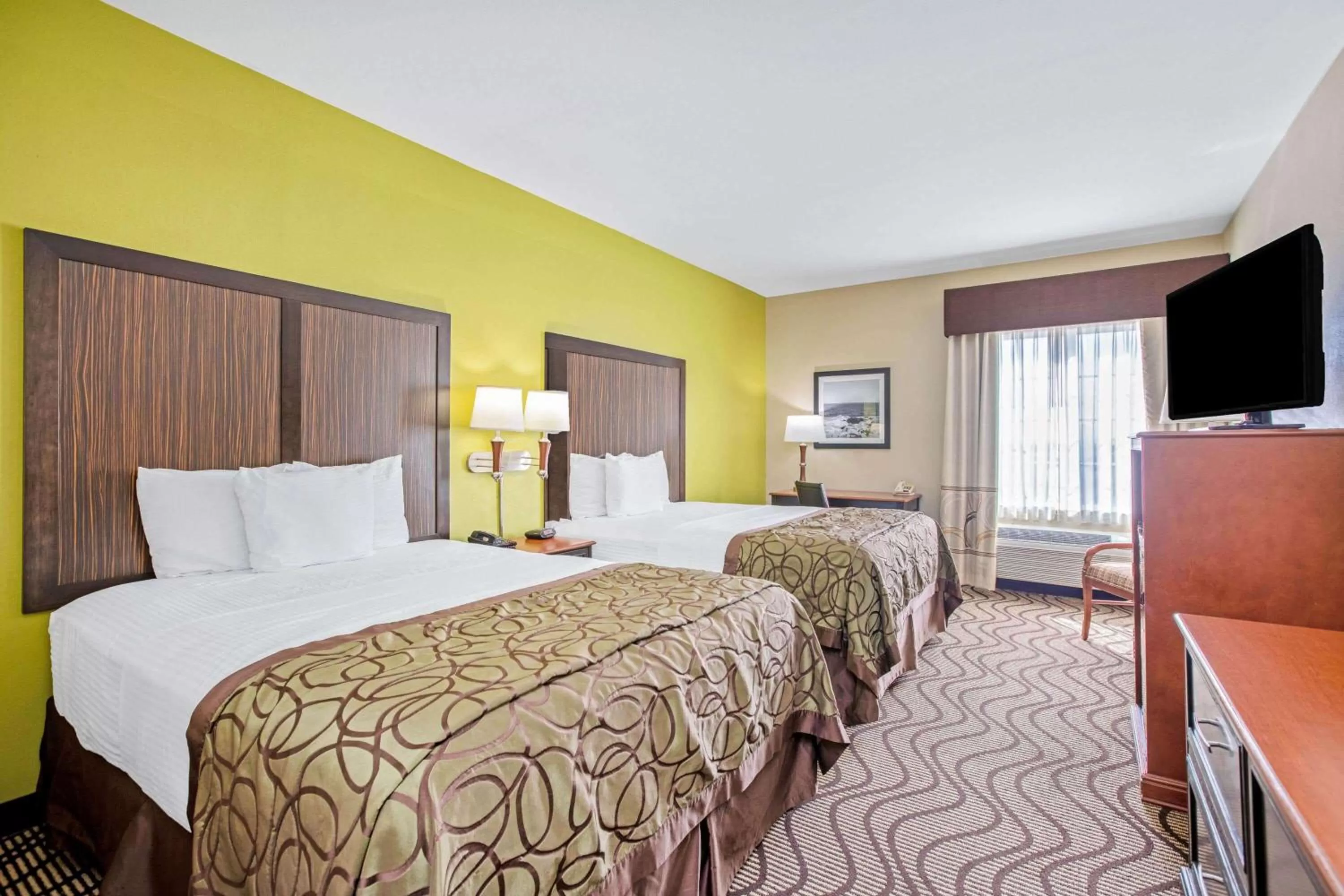 Photo of the whole room, Bed in La Quinta by Wyndham Corpus Christi Airport