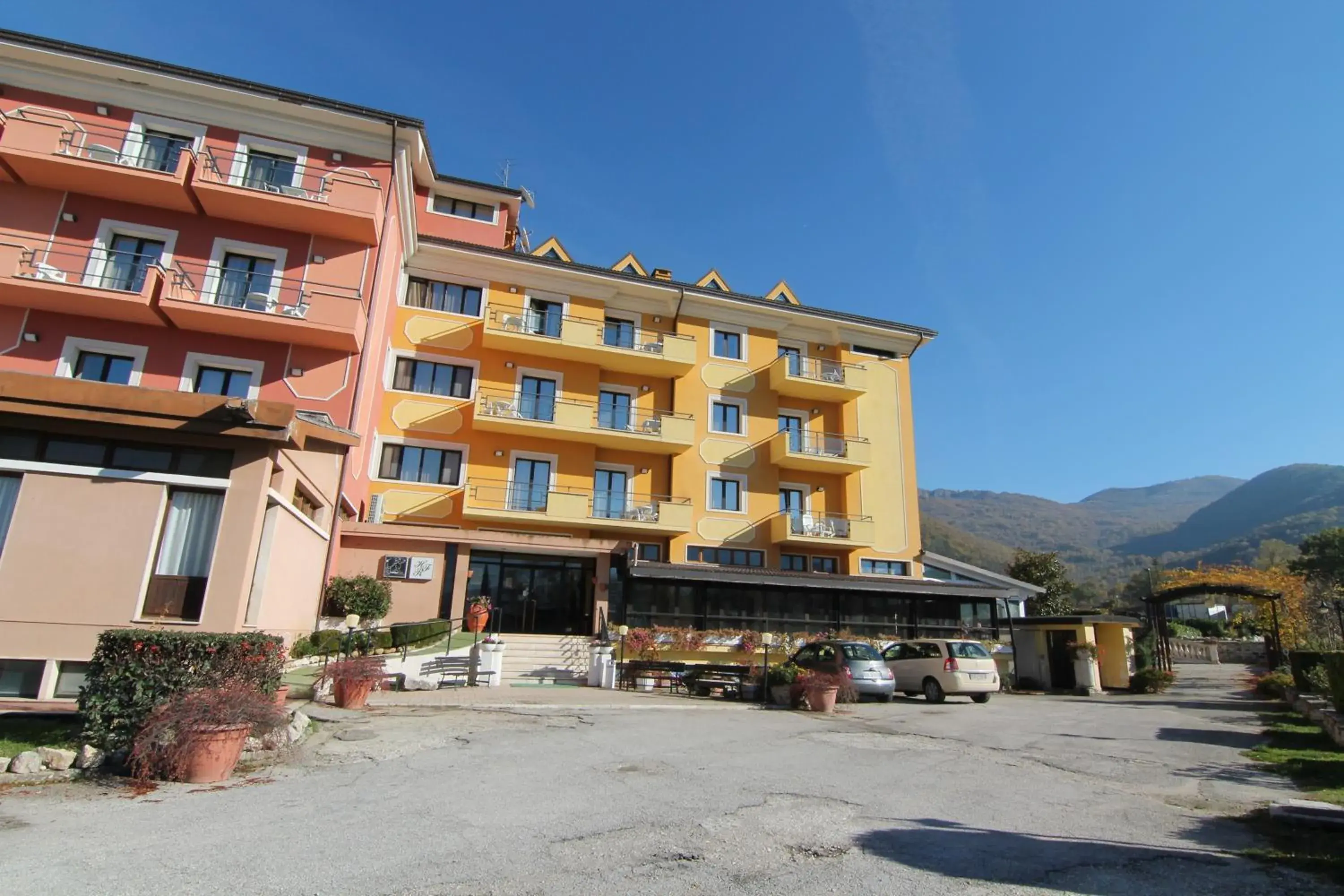 Facade/entrance, Property Building in FILIPPONE HOTEL&RISTORANTE