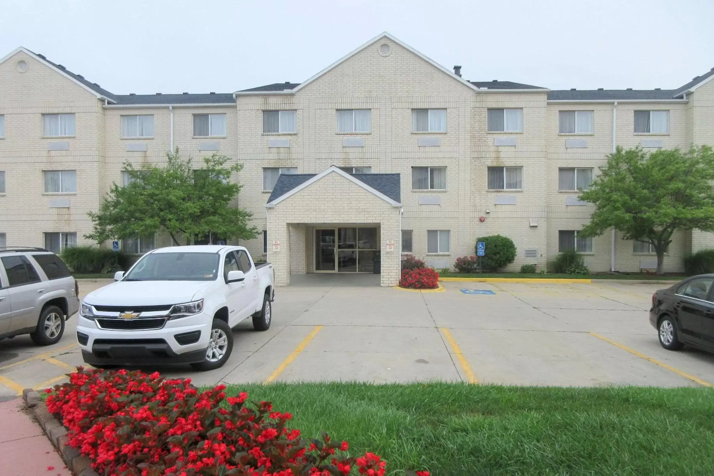 Property Building in Clarion Inn near Wright Patterson - Dayton