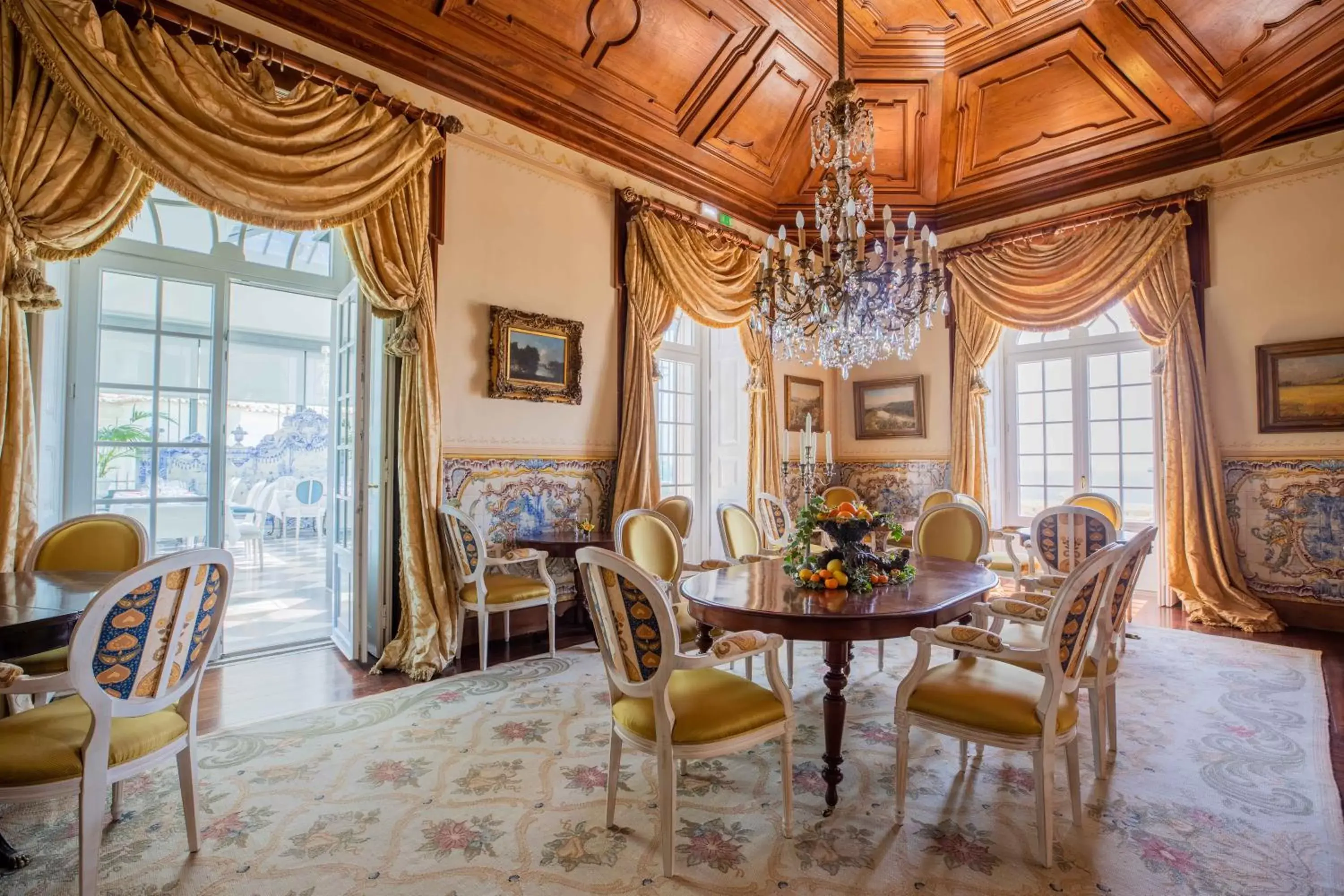 Breakfast, Seating Area in Estoril Vintage Hotel