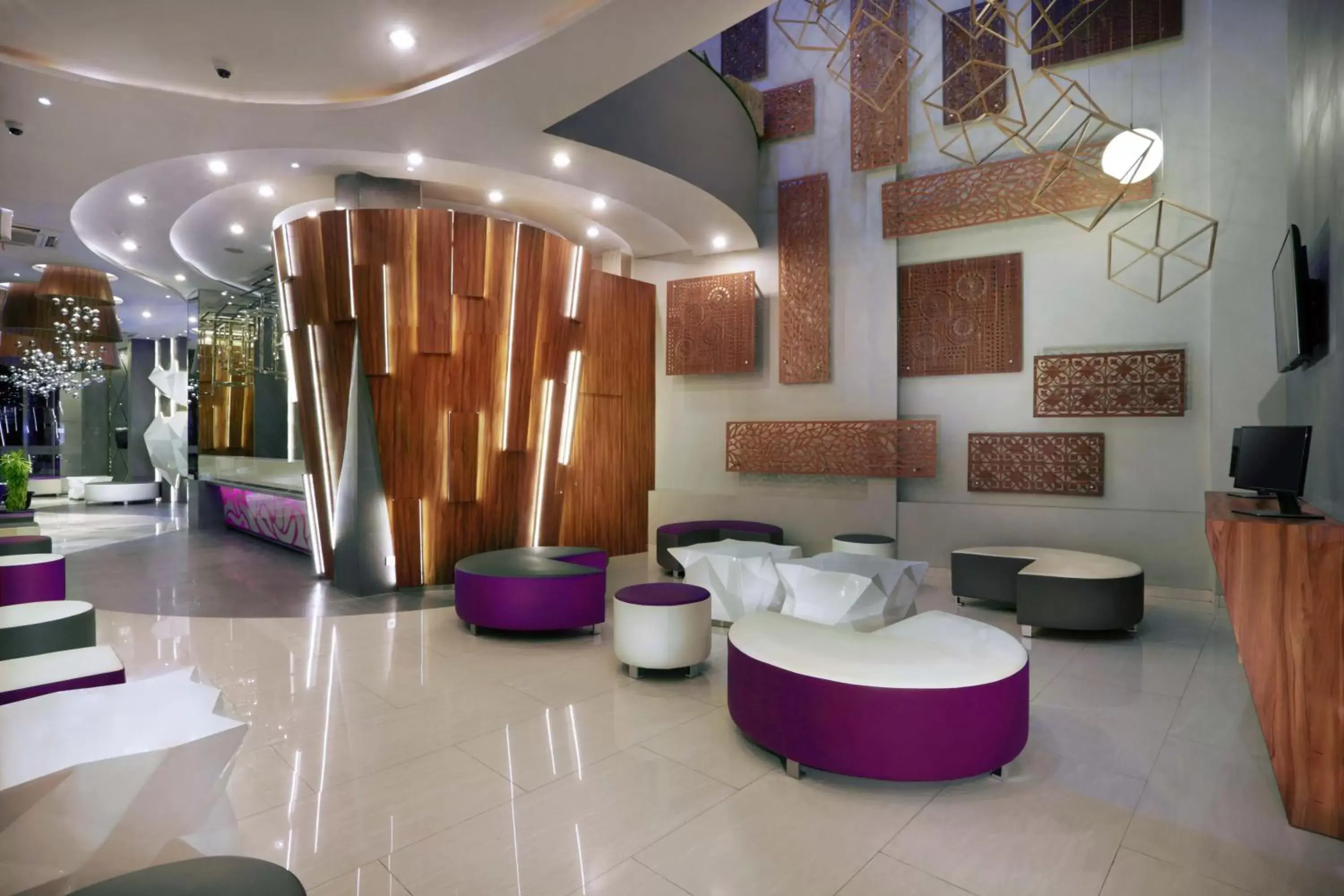 Communal lounge/ TV room, Lobby/Reception in favehotel Ahmad Yani Banjarmasin