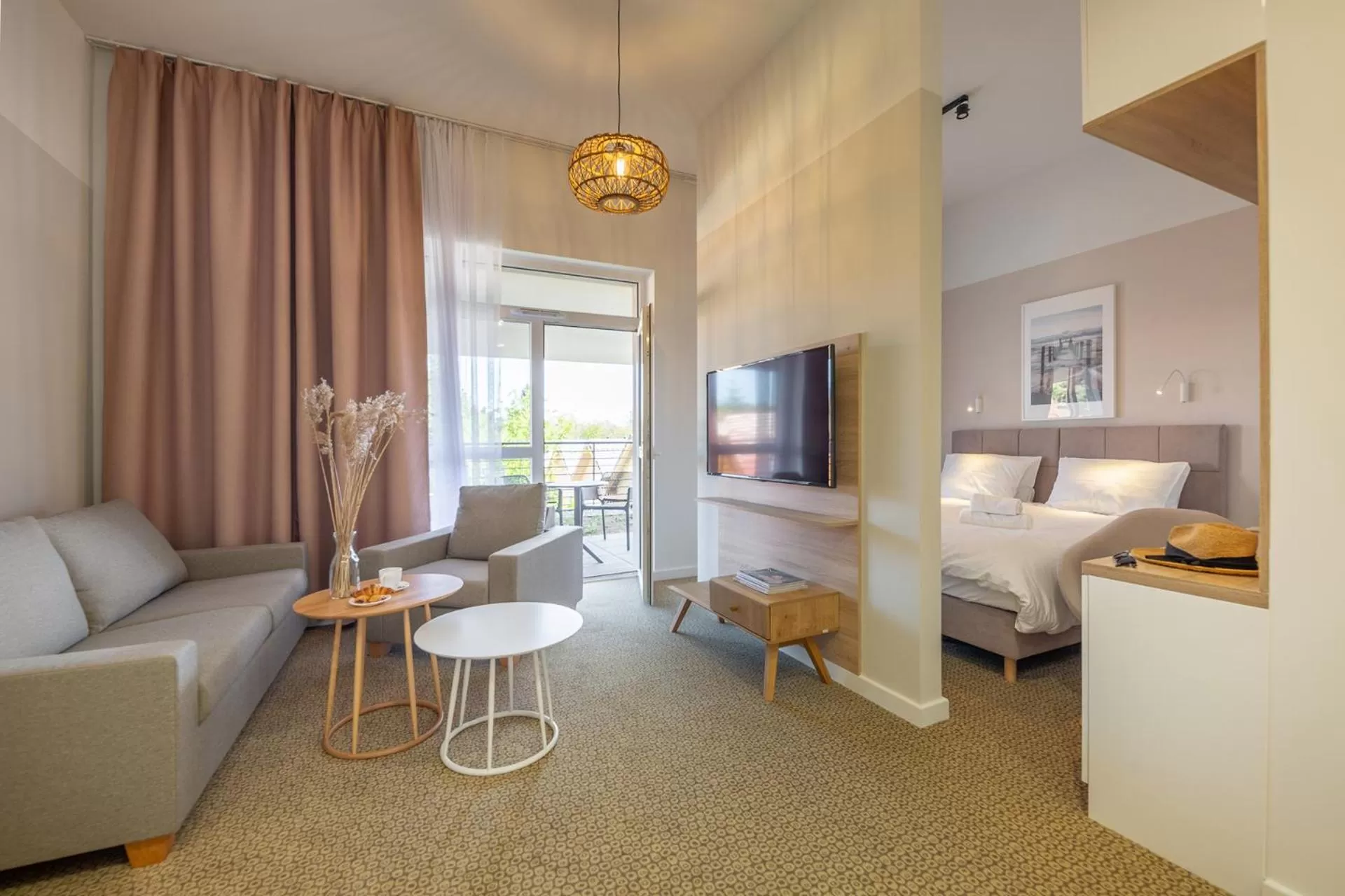 Photo of the whole room, Bed in Molo Park Aparthotel