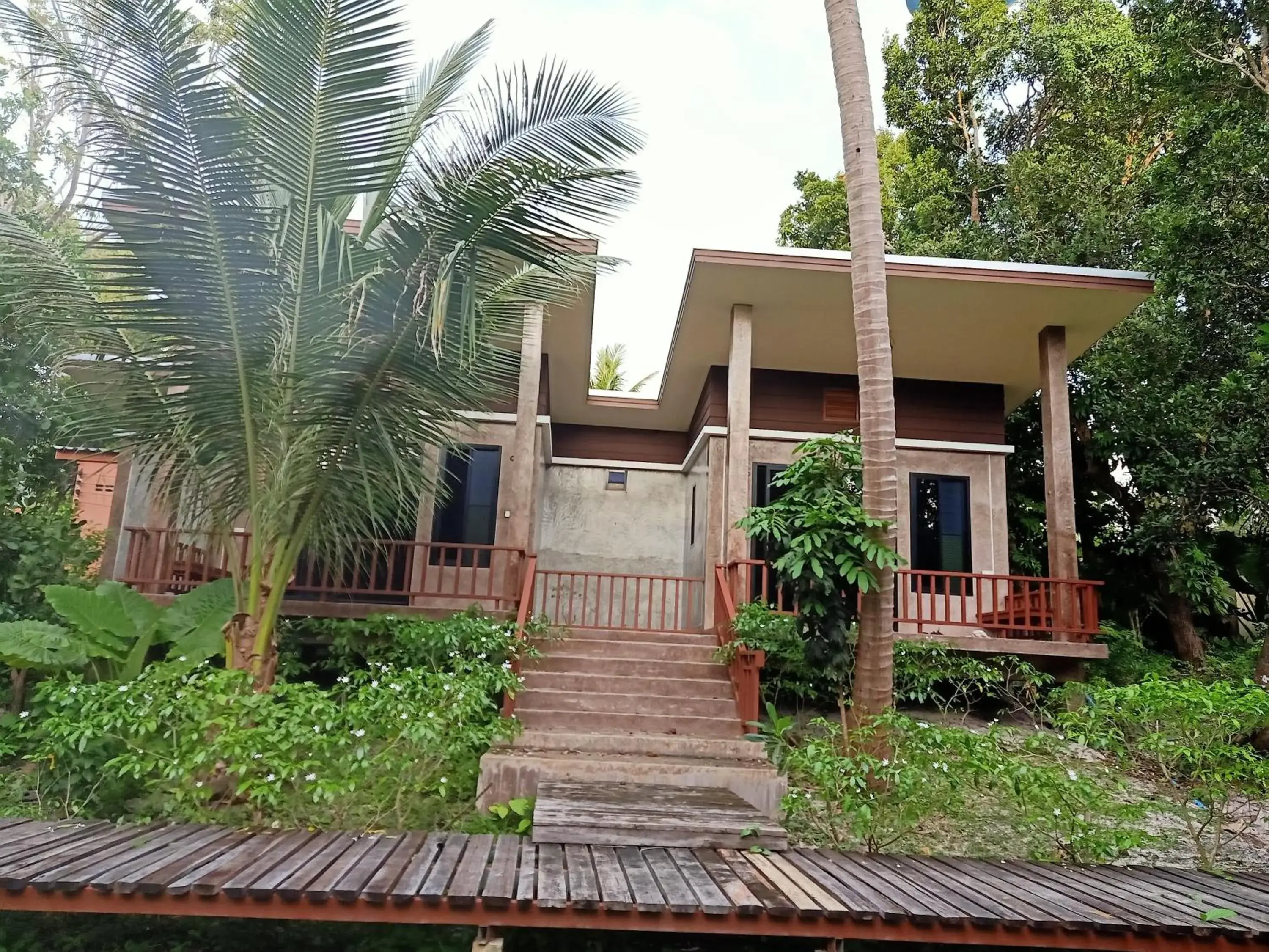 Garden, Property Building in Lanta Pearl Beach Resort