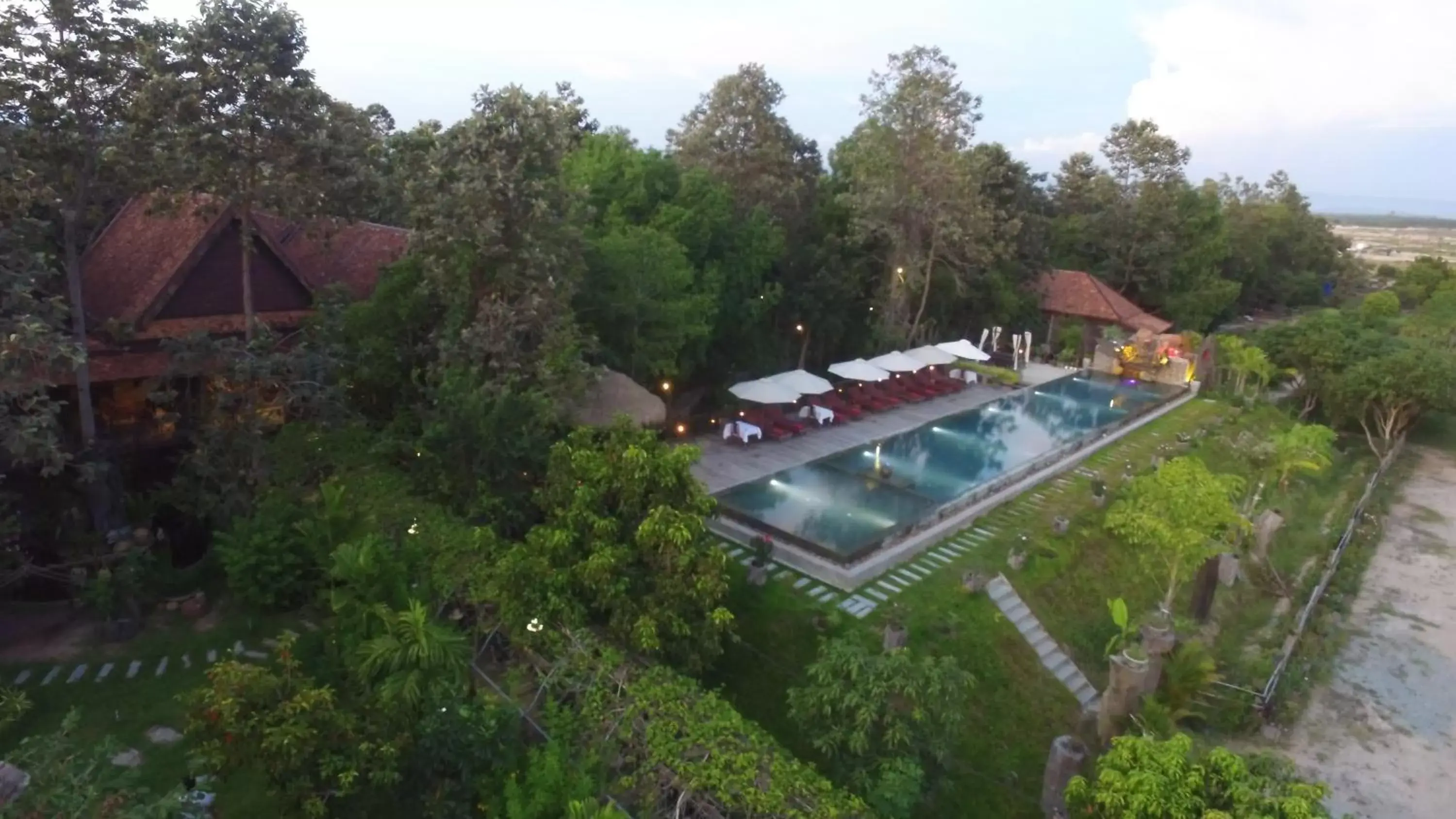 Swimming pool, Bird's-eye View in Bong Thom Forest Lodge