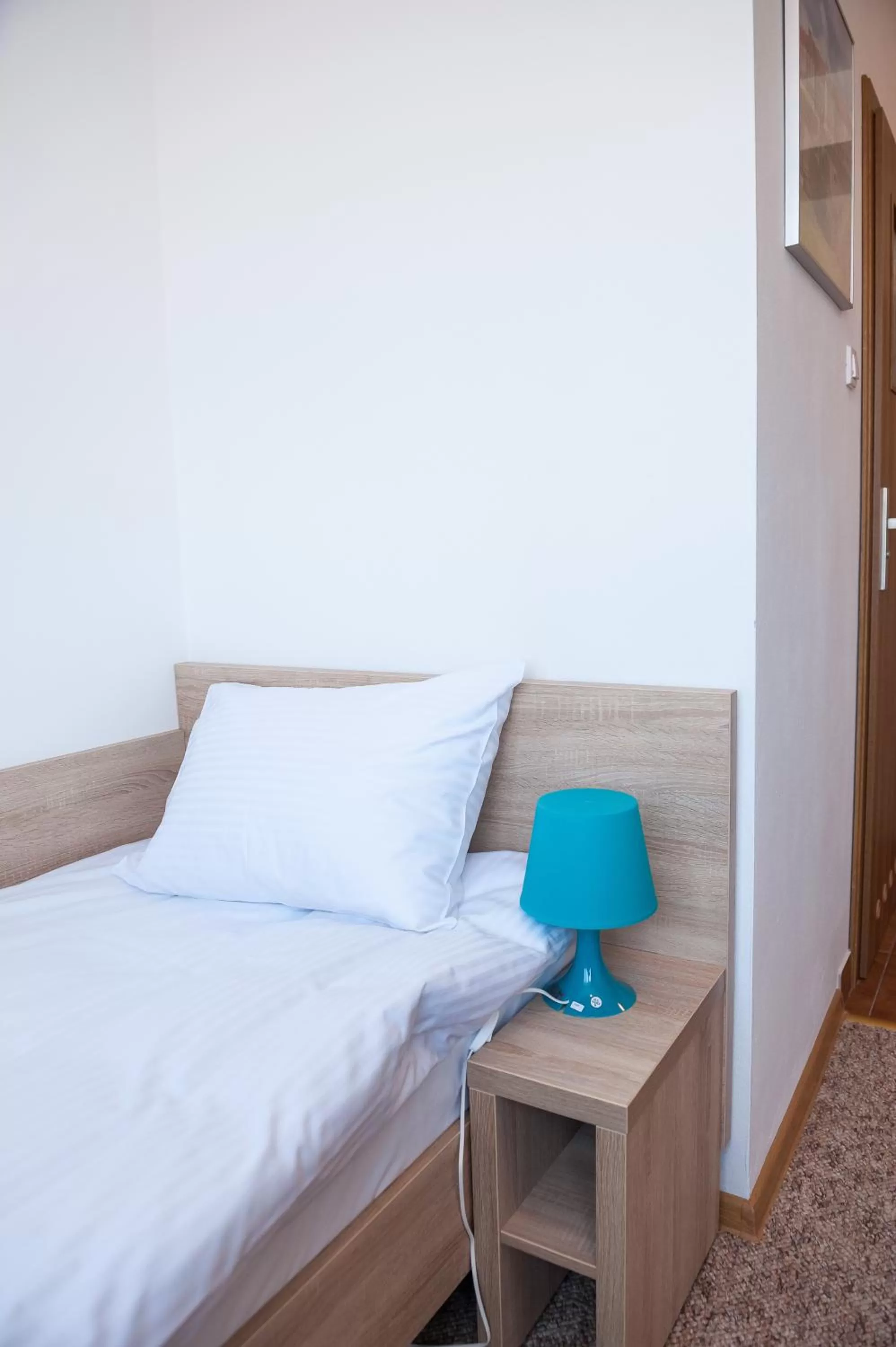 Photo of the whole room, Bed in Patra