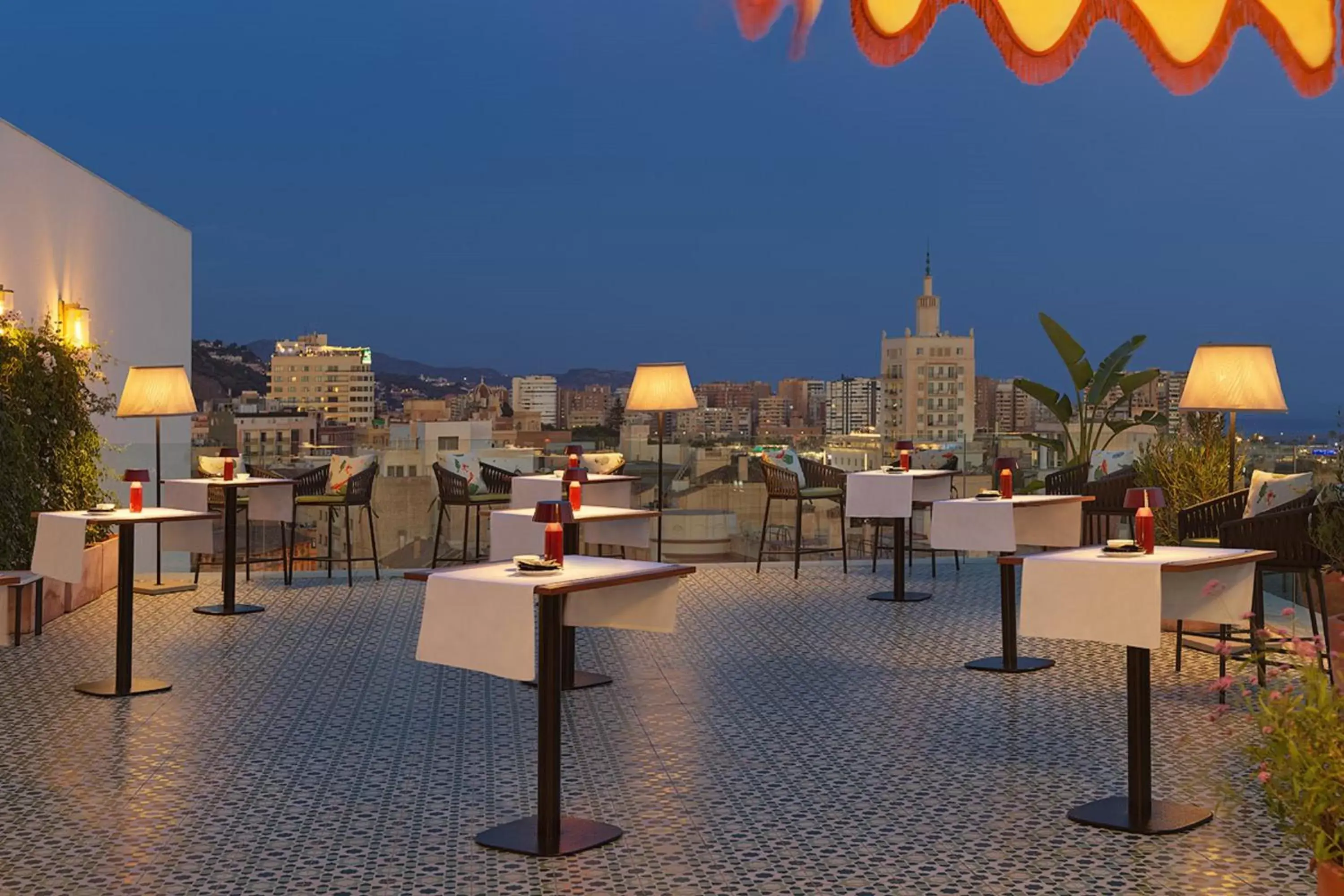 Balcony/Terrace, Restaurant/Places to Eat in H10 Croma Málaga