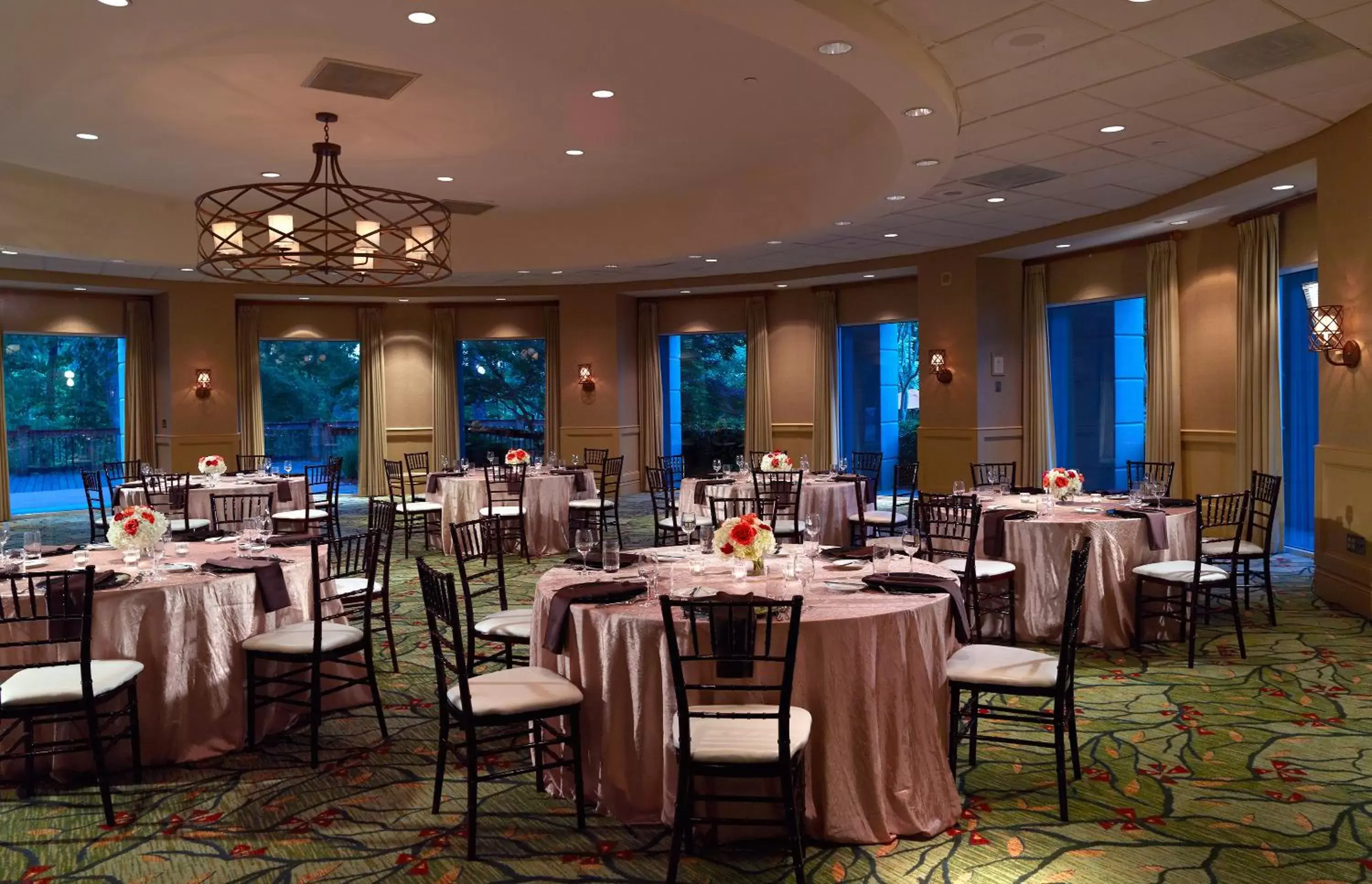 Banquet/Function facilities, Restaurant/Places to Eat in Atlanta Evergreen Lakeside Resort