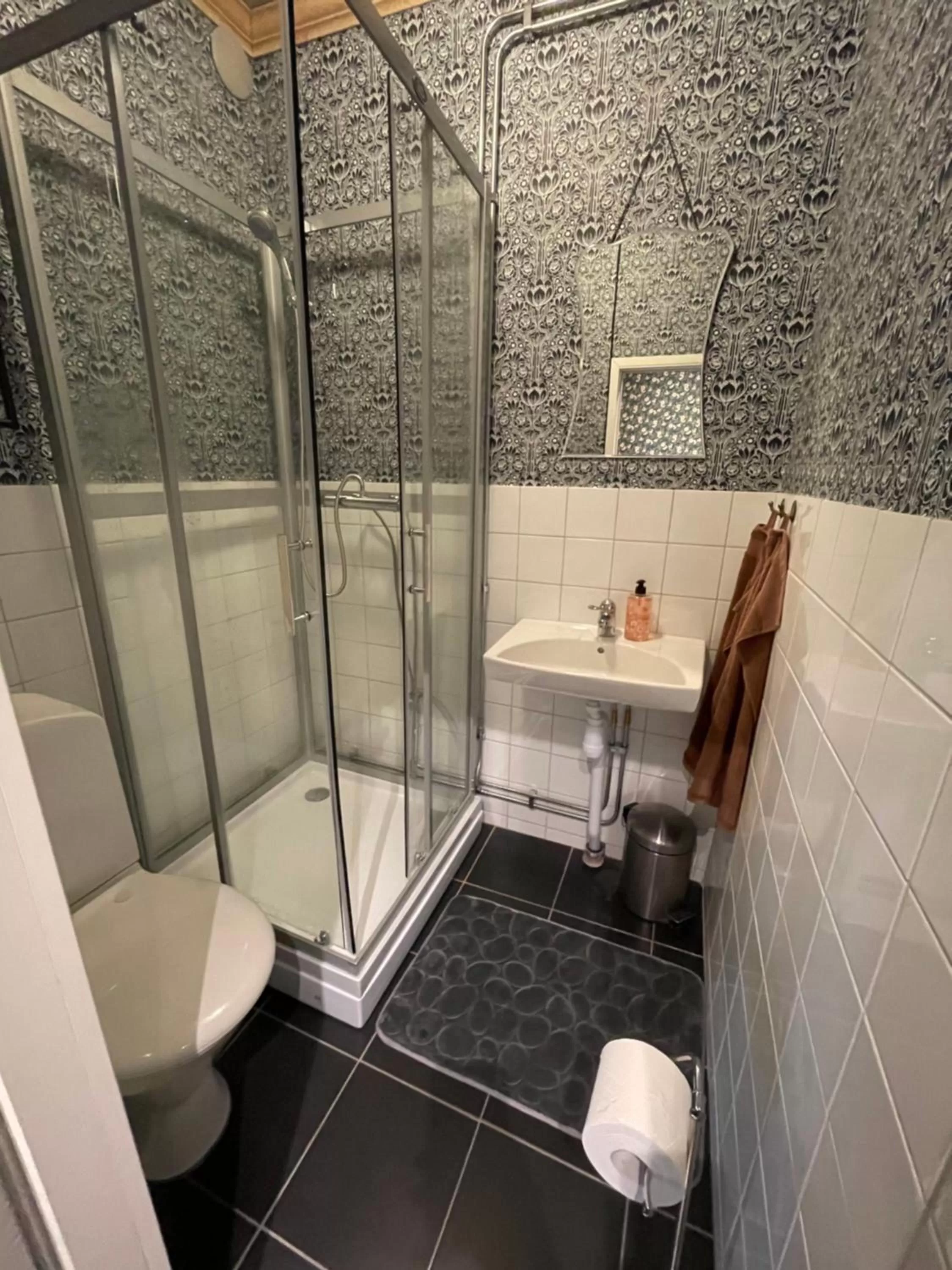 Shower in Villa Lyckan