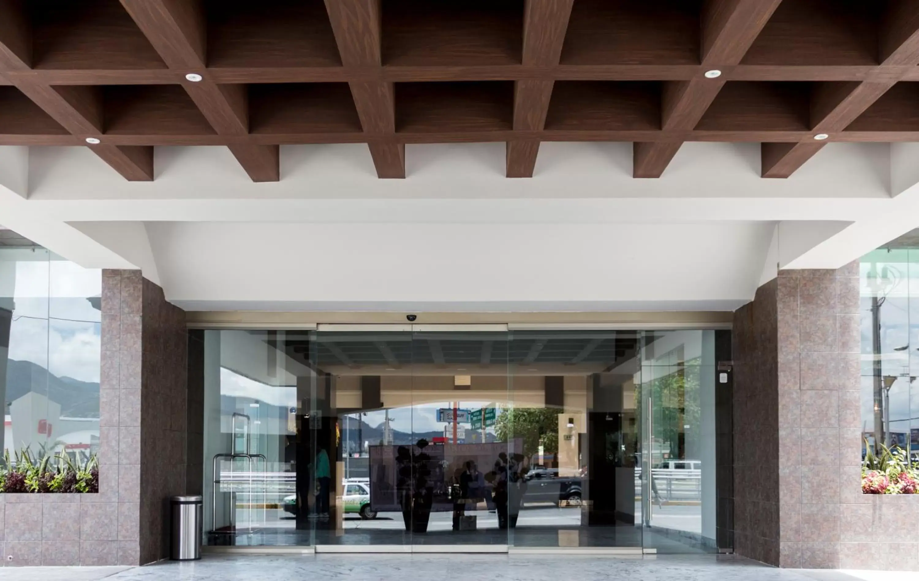 Facade/entrance in Best Western Plus Santa Cecilia Pachuca Facade/entrance in Best Western Plus Santa Cecilia Pachuca