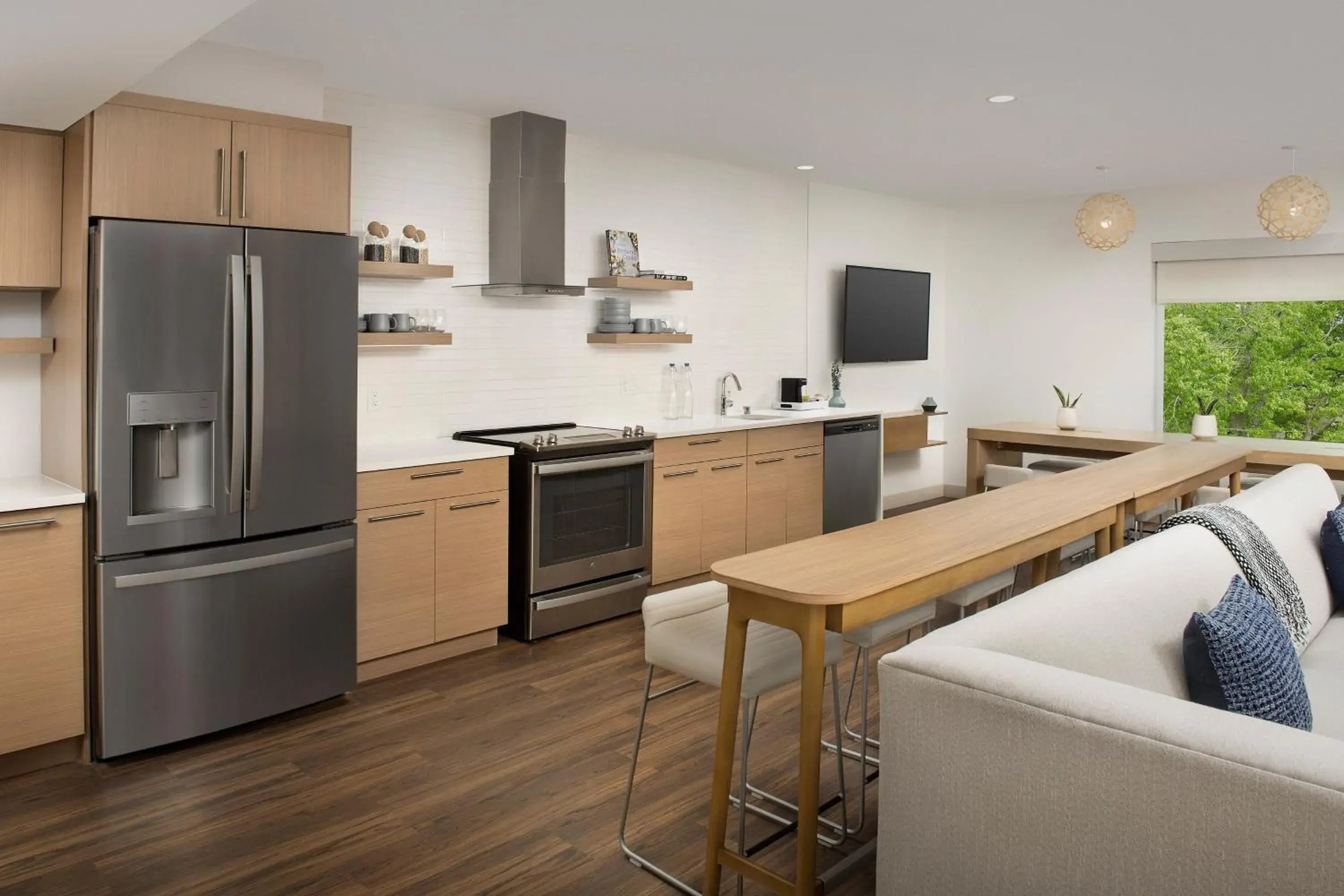 Kitchen or kitchenette, Kitchen/Kitchenette in Element Portland Beaverton