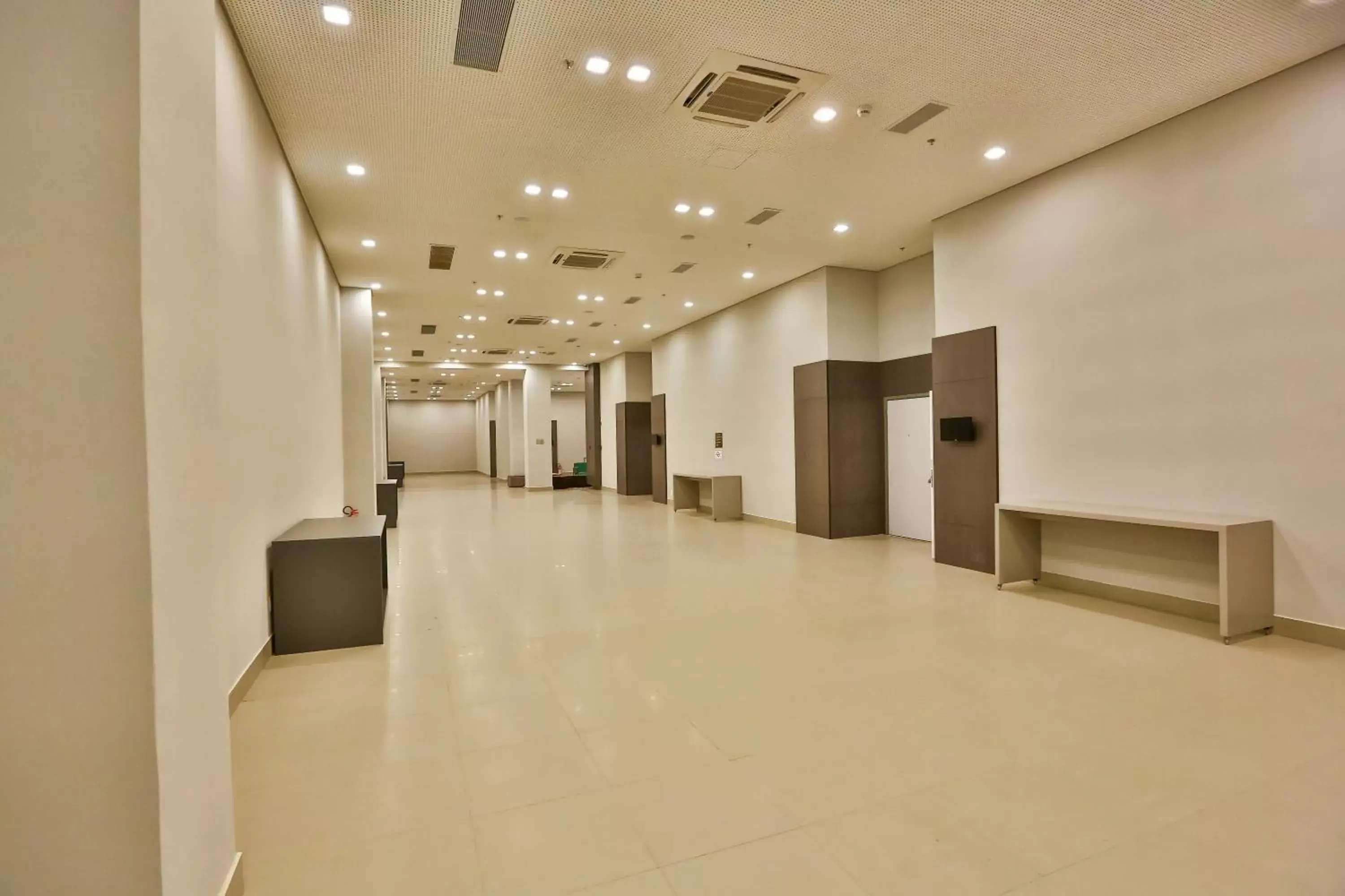 Banquet/Function facilities, Lobby/Reception in Go Inn Santo André