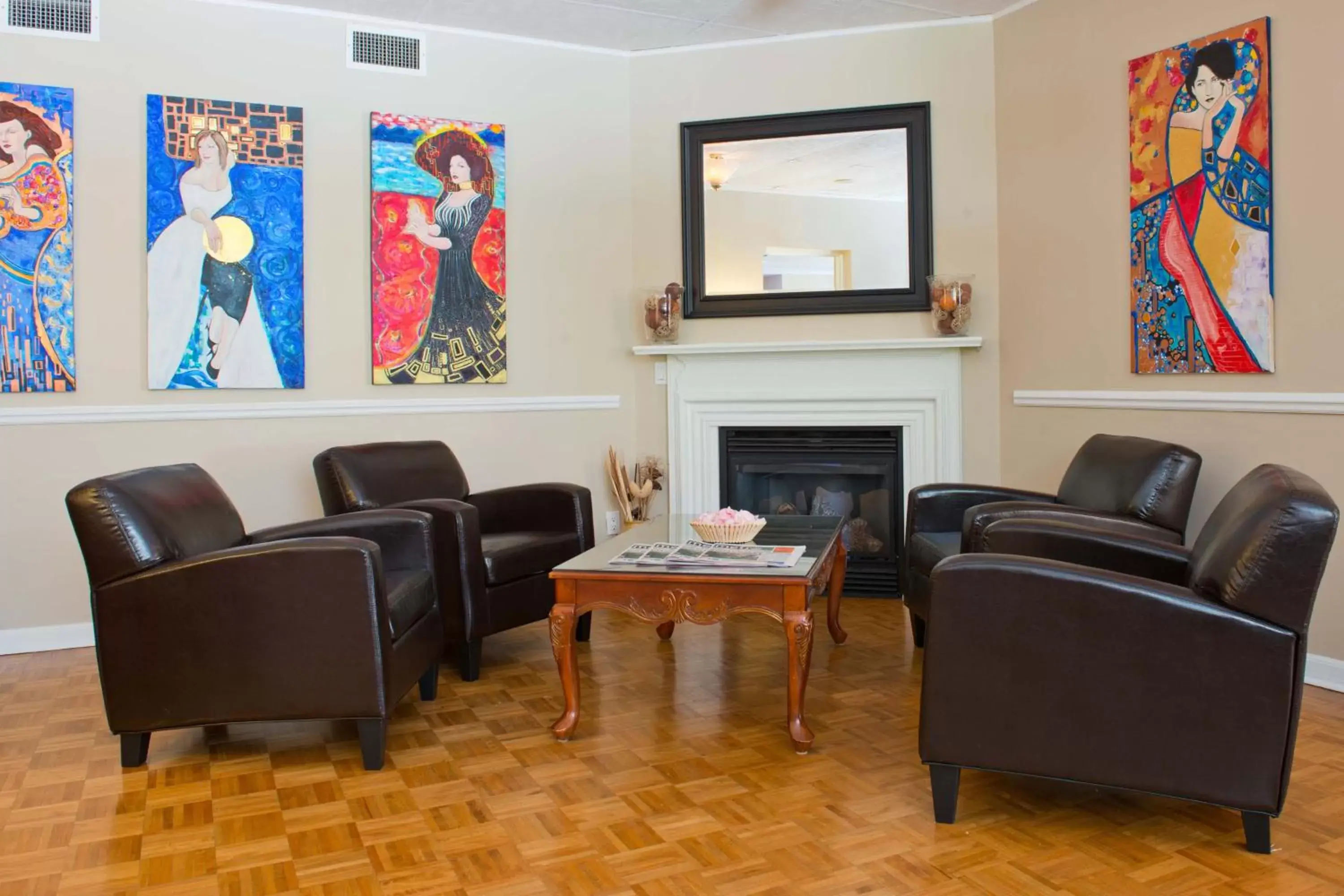 Communal lounge/ TV room, Seating Area in ByWard Blue Inn