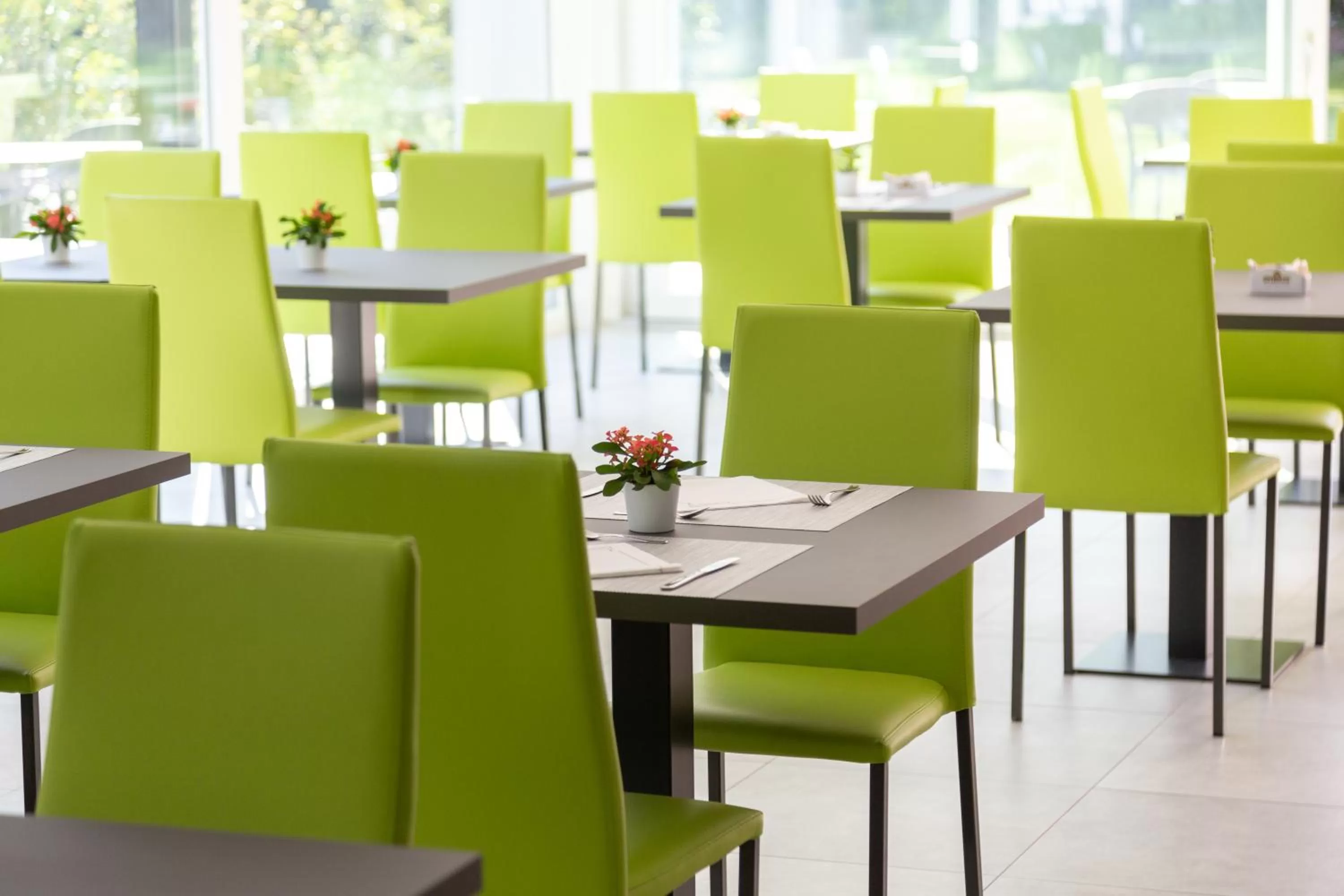 Restaurant/places to eat in Garda Life