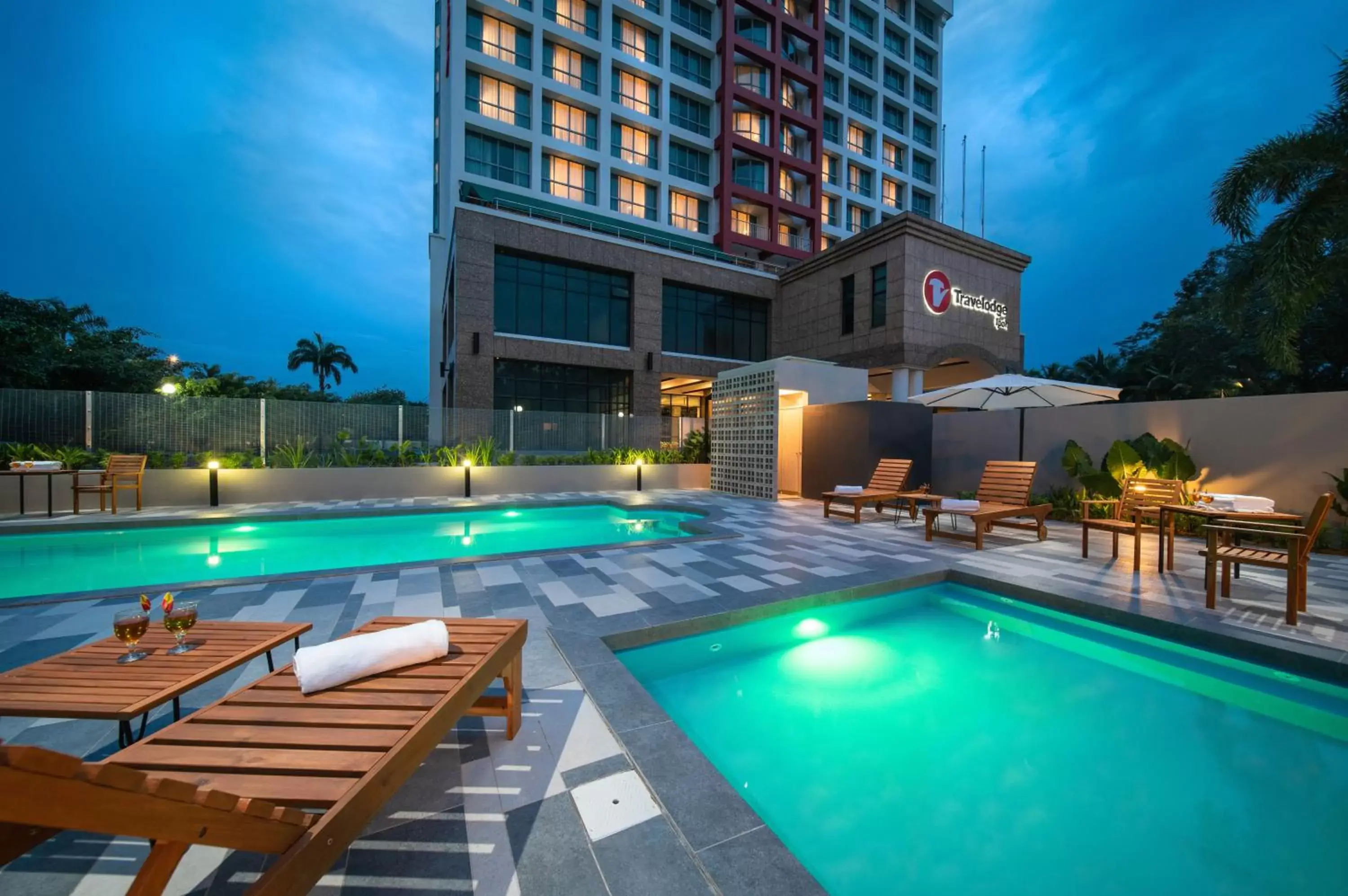 Swimming pool, Property Building in Travelodge Ipoh