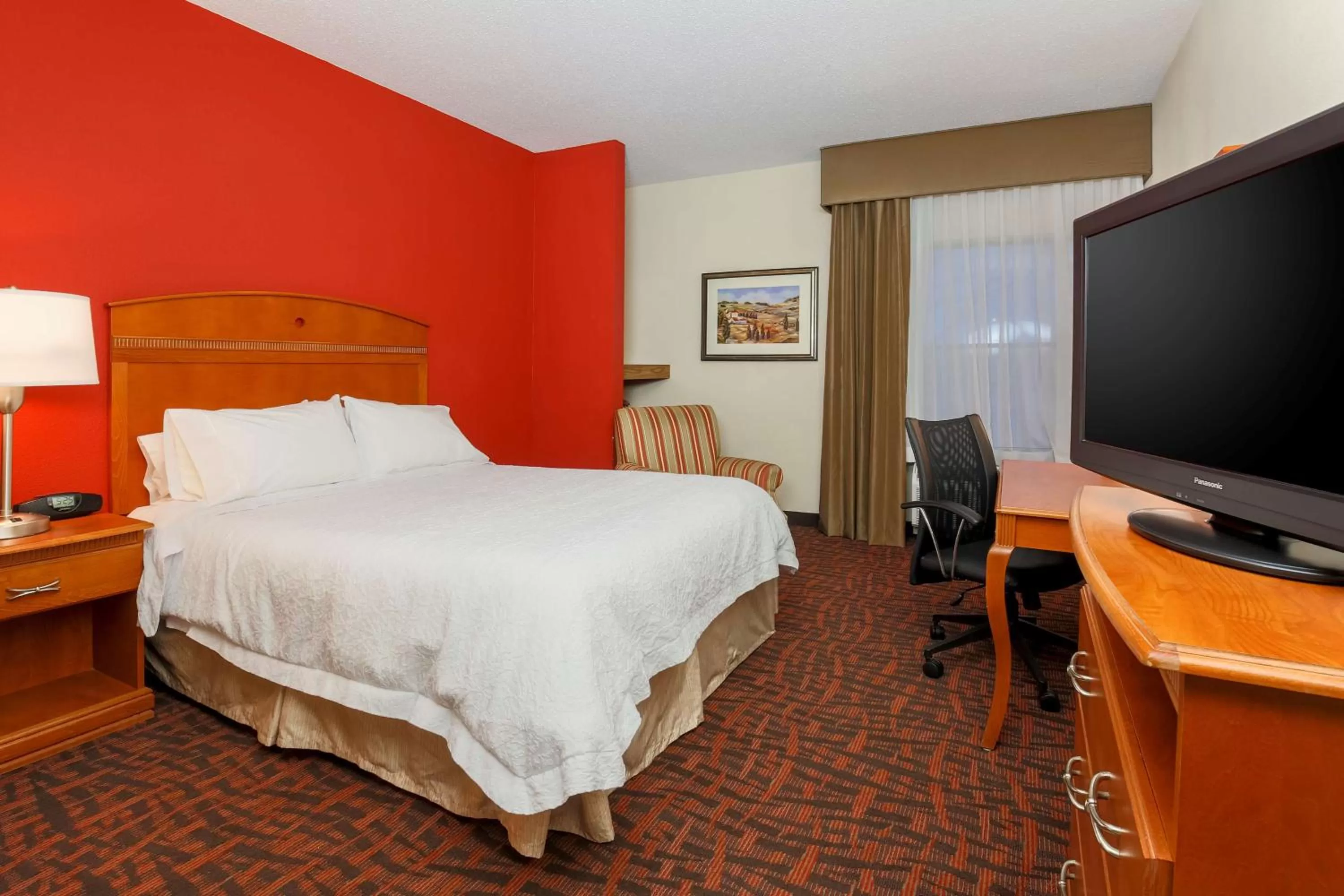Bed in Hampton Inn Dayton/Fairborn