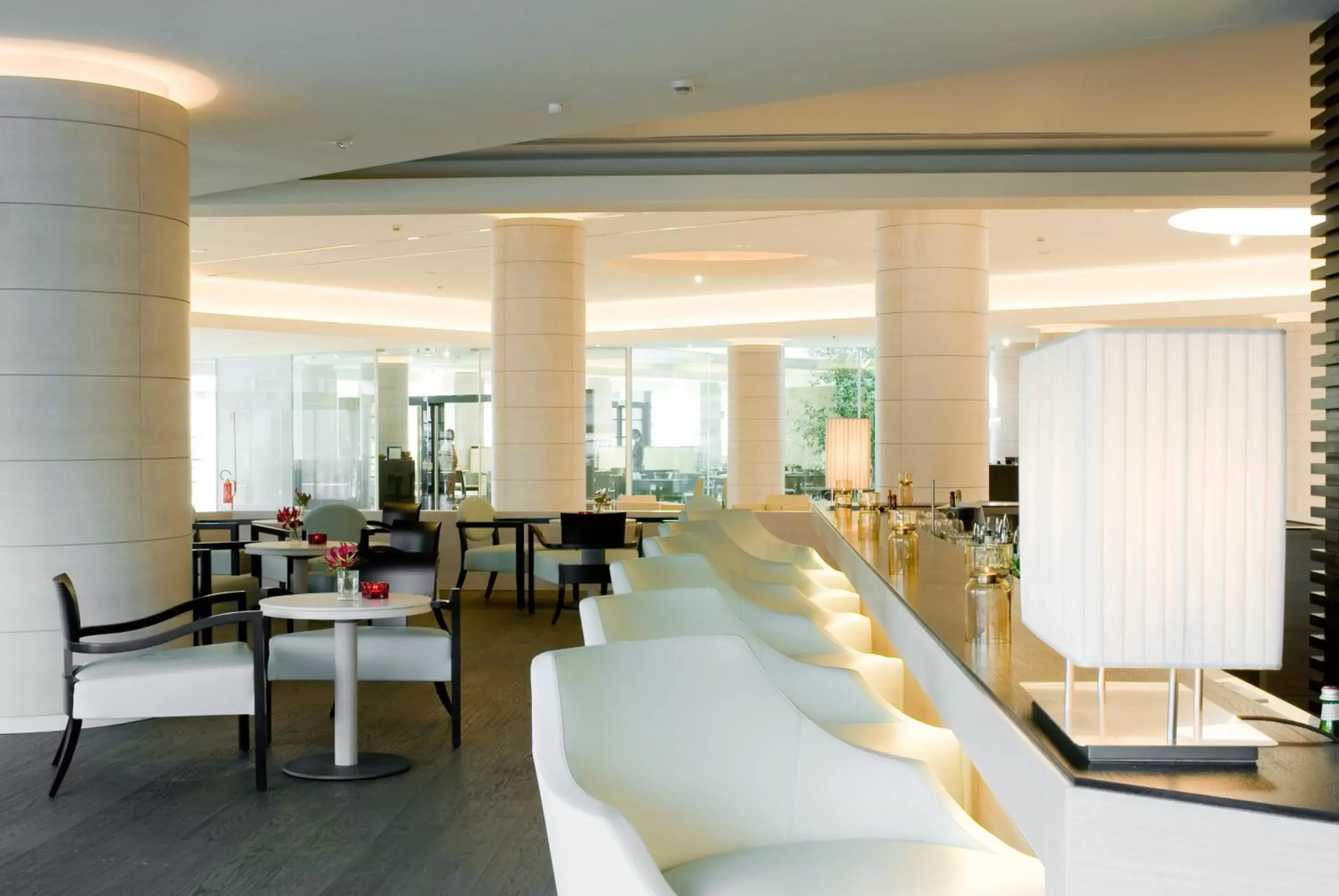 Lounge or bar, Restaurant/Places to Eat in Starhotels Grand Milan