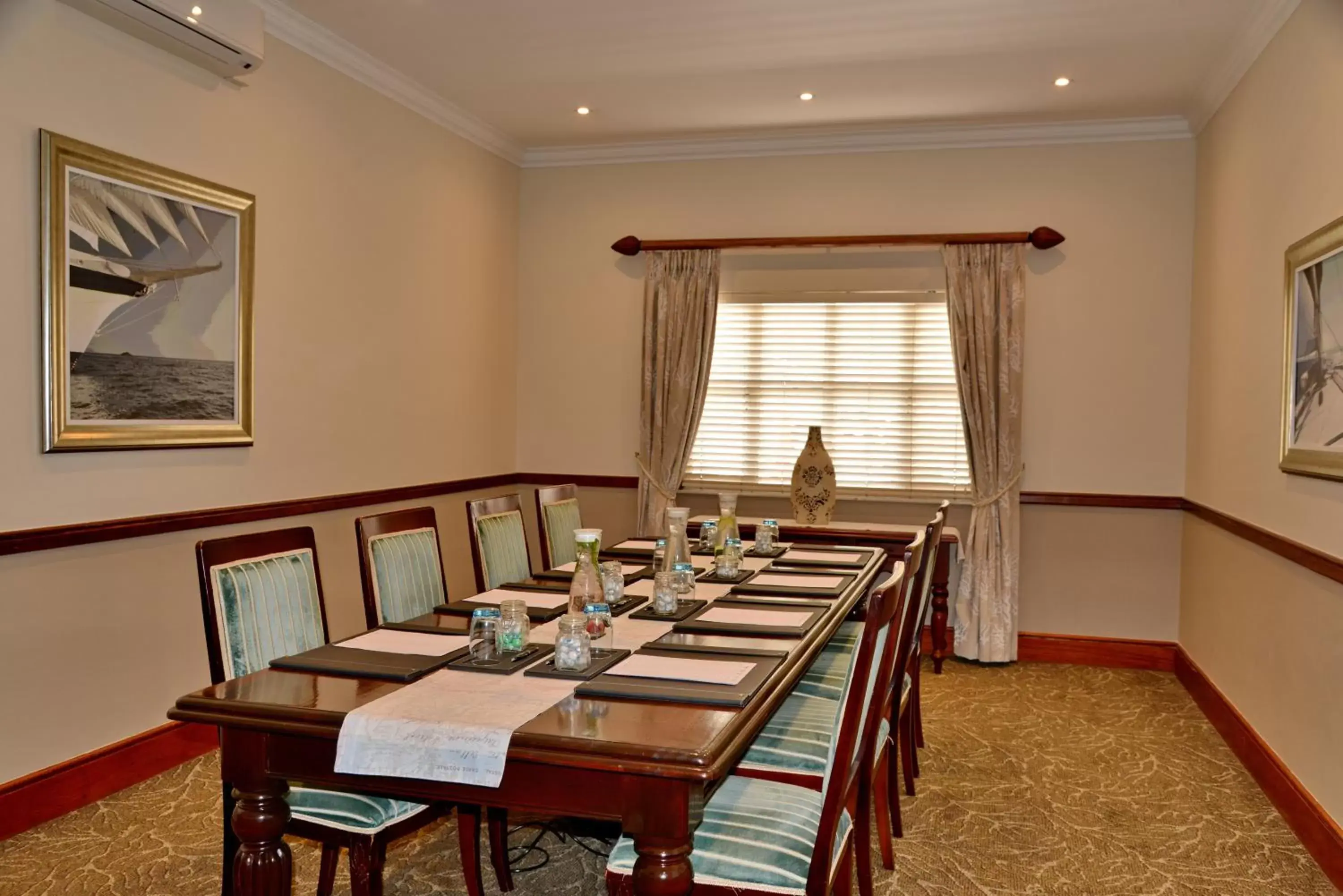 Business facilities, Restaurant/Places to Eat in Courtyard Hotel Port Elizabeth