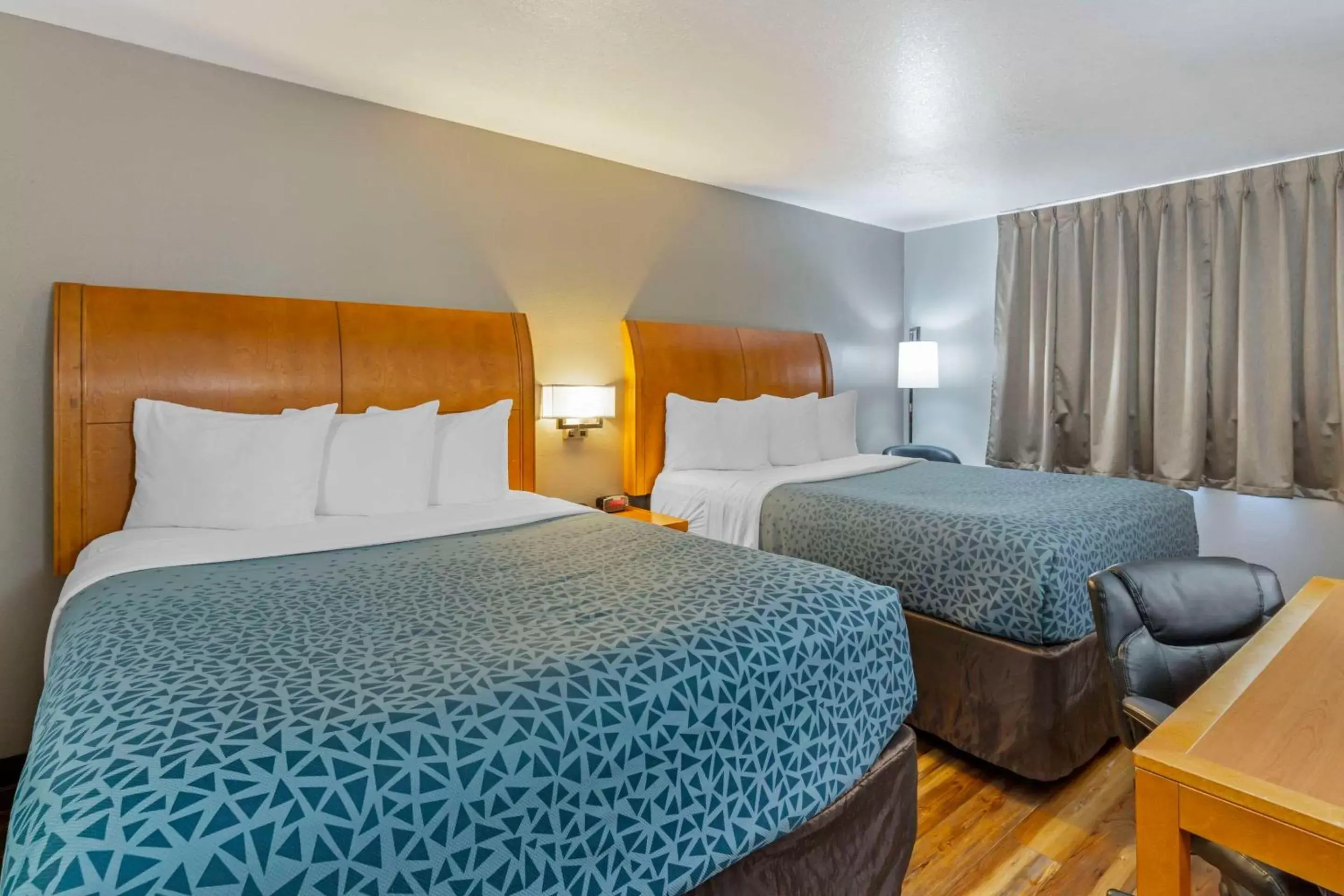 Bedroom, Bed in Econo Lodge Missoula