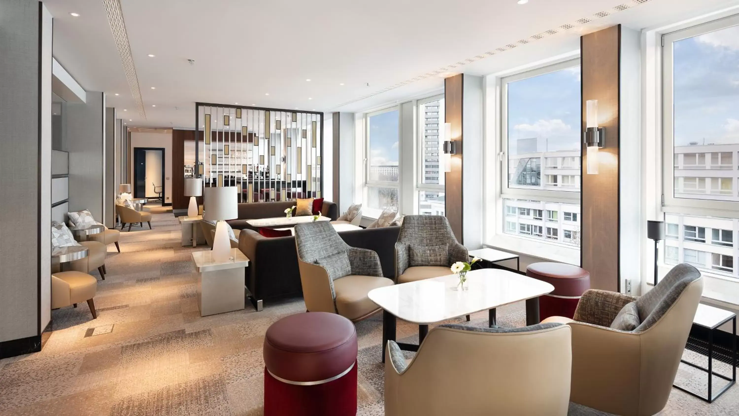 Lounge or bar, Seating Area in InterContinental Berlin, an IHG Hotel