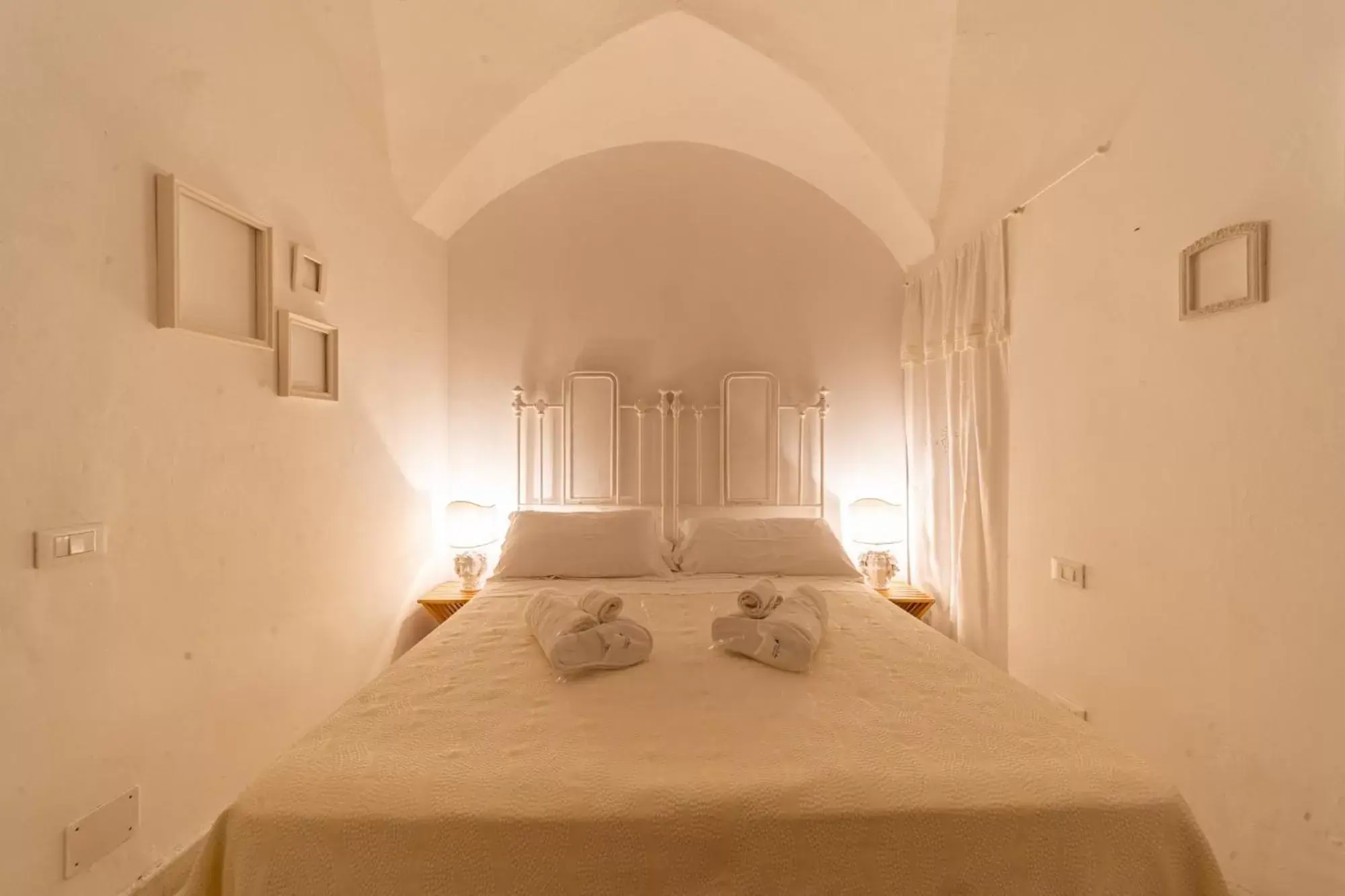 Bed in Palazzo De Mori