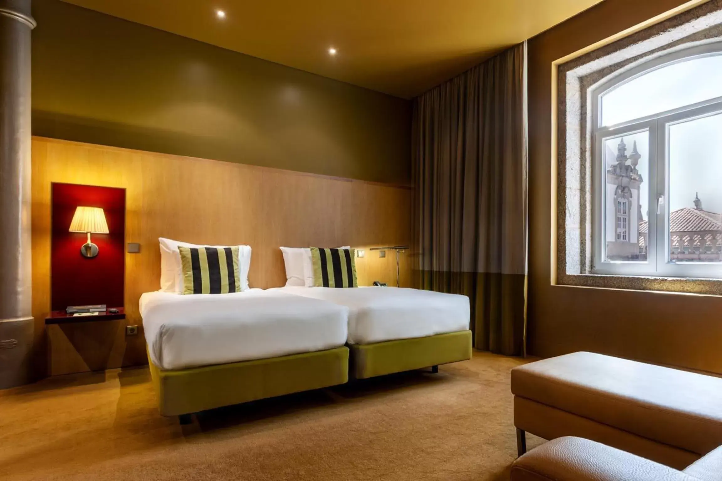 Bedroom, Bed in Pestana Palacio do Freixo, Pousada & National Monument - The Leading Hotels of the World