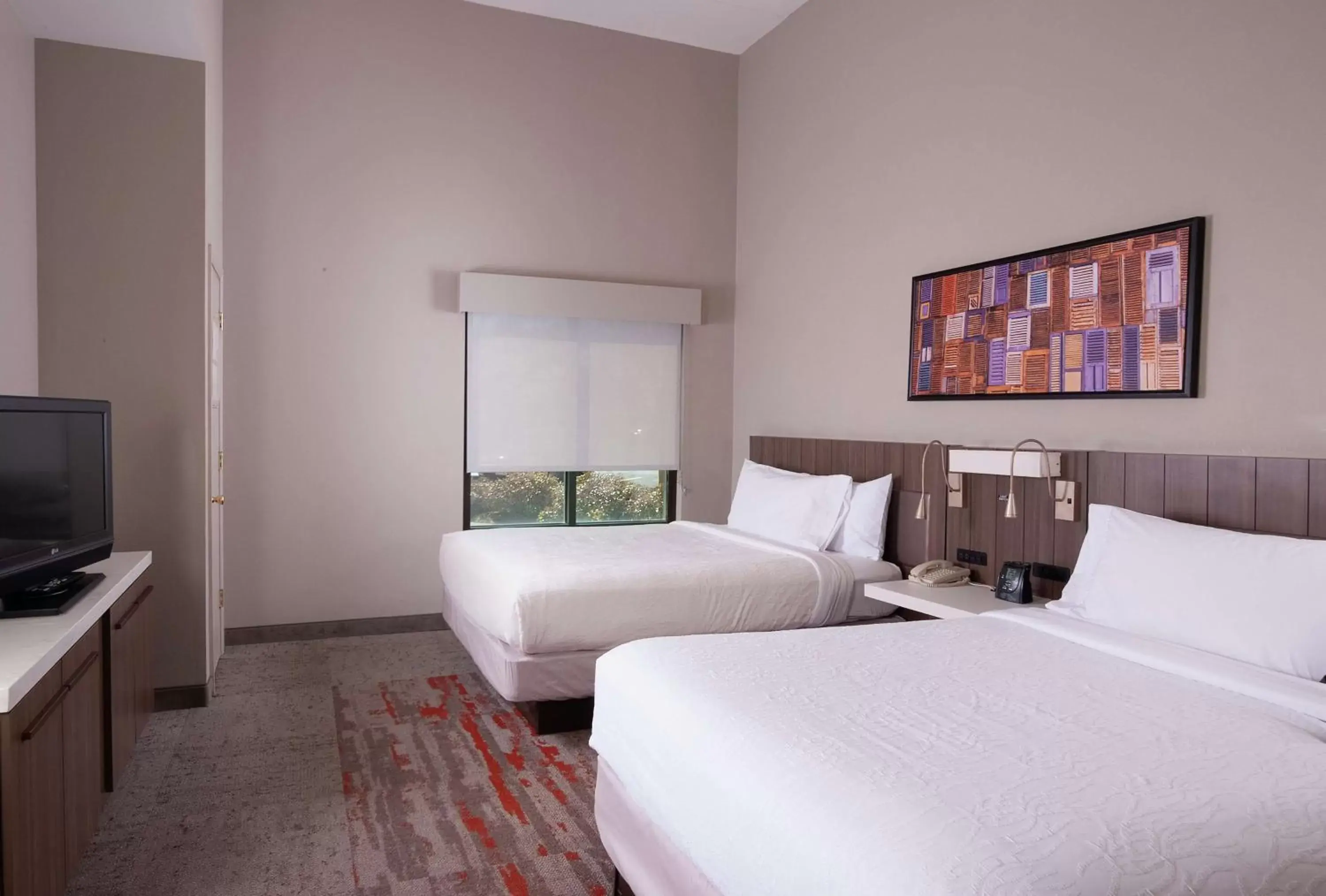 Bedroom, Bed in Hilton Garden Inn Atlanta Airport/Millenium Center