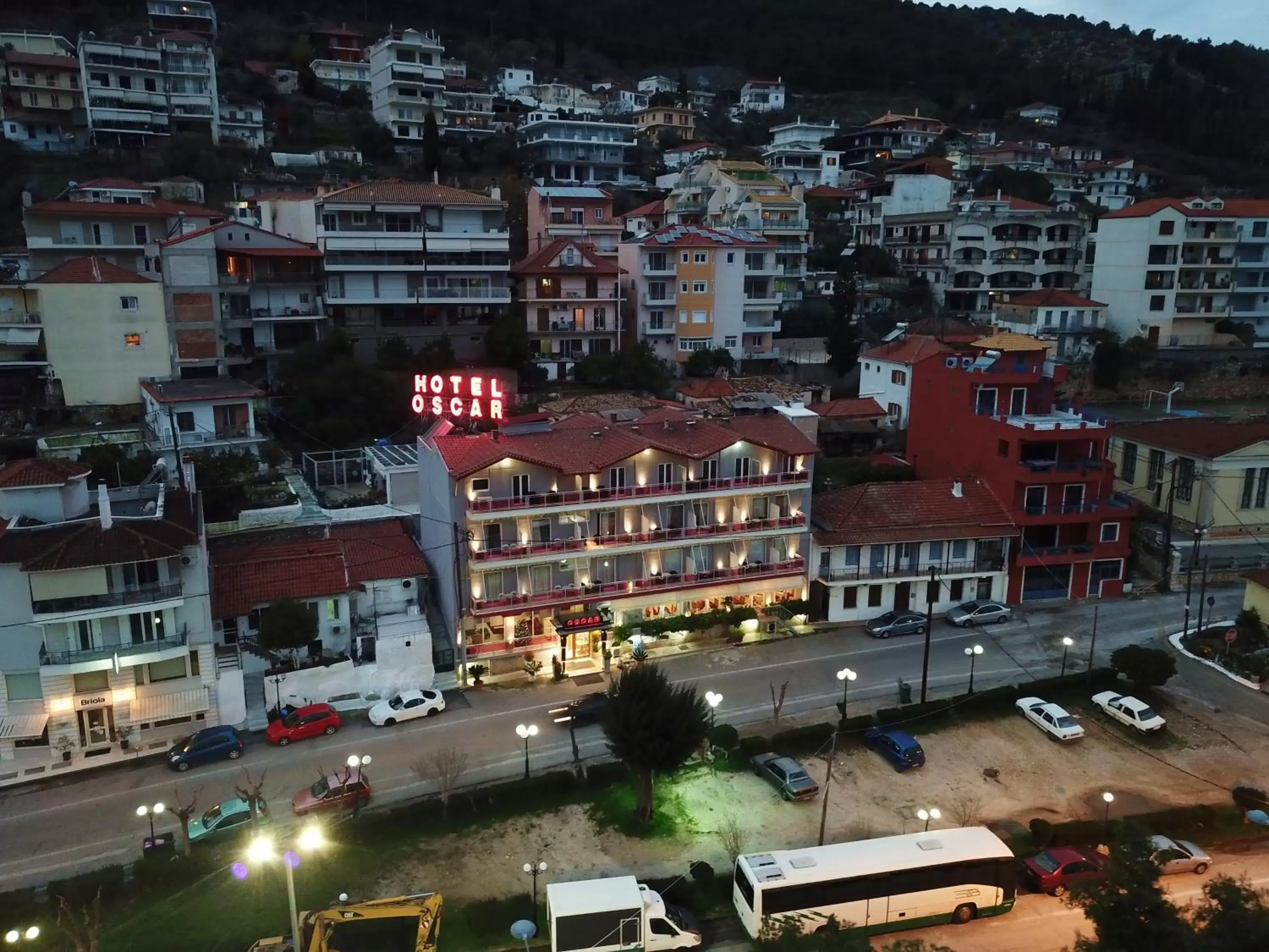 Facade/entrance, Bird's-eye View in Oscar Hotel