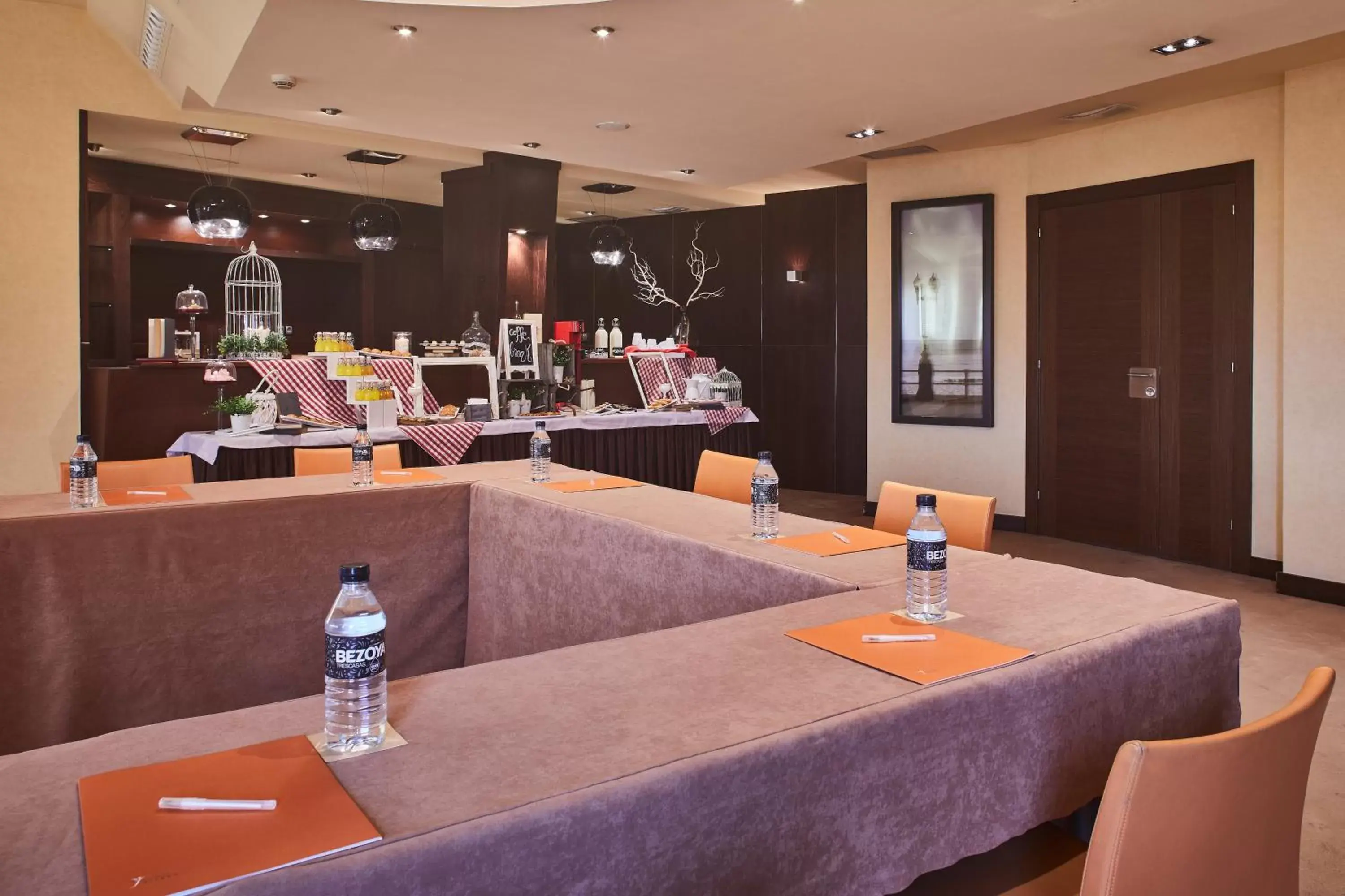 Lounge or bar in Silken Ciudad Gijón Lounge or bar in Silken Ciudad Gijón