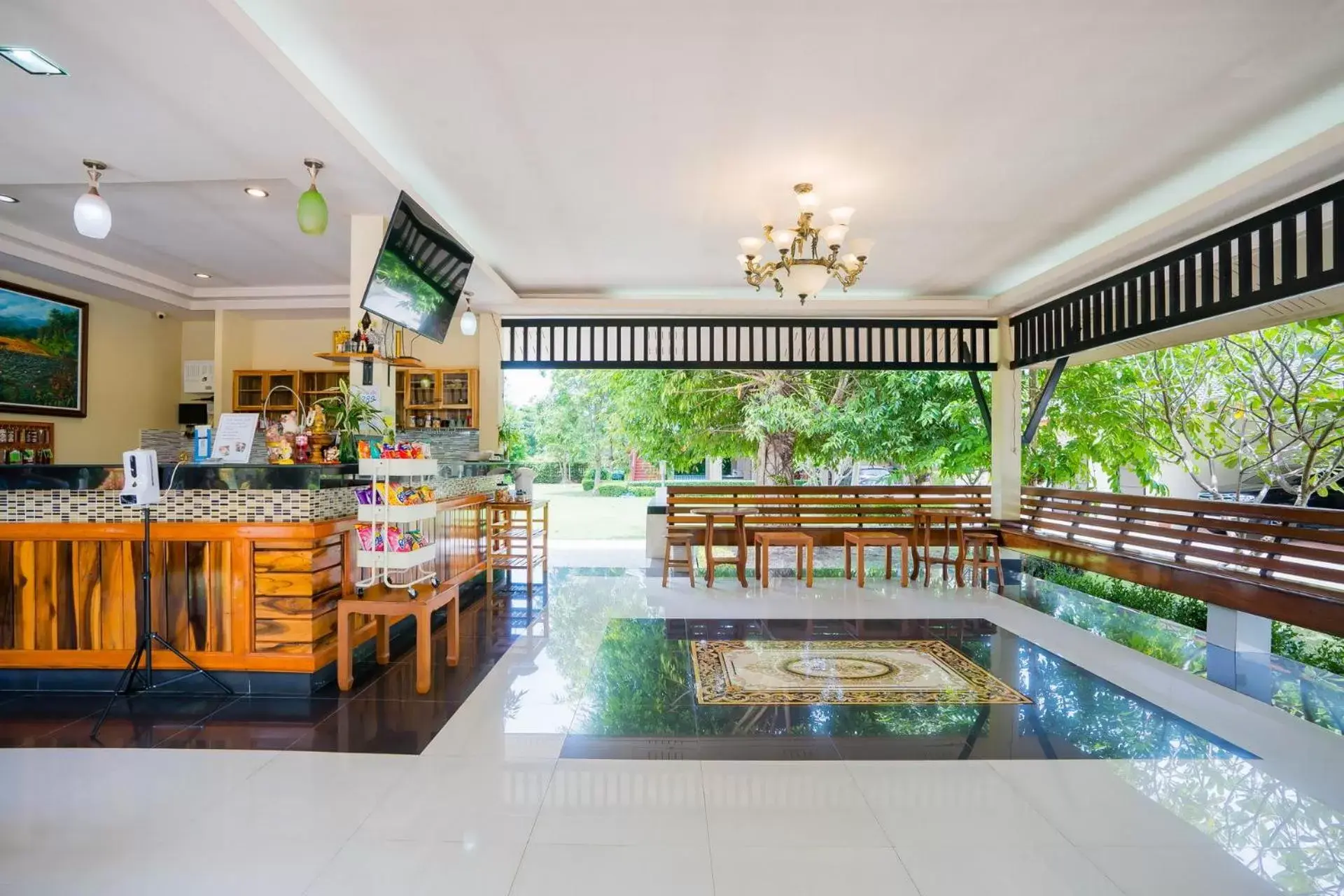 Lobby or reception, Restaurant/Places to Eat in Tontan Resort Cha-am