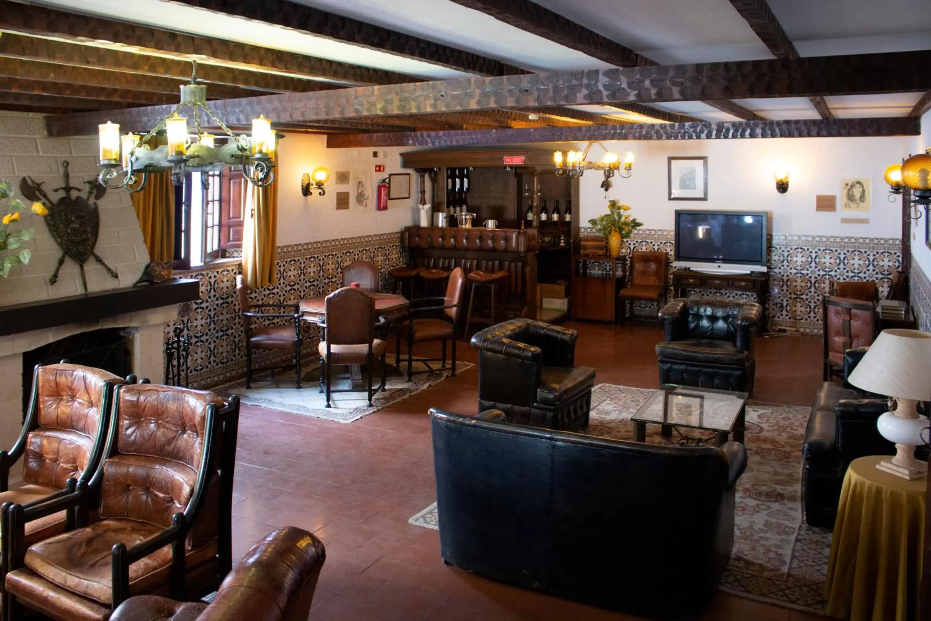 Lounge or bar, Restaurant/Places to Eat in Rainha Santa Isabel - Óbidos History Hotel