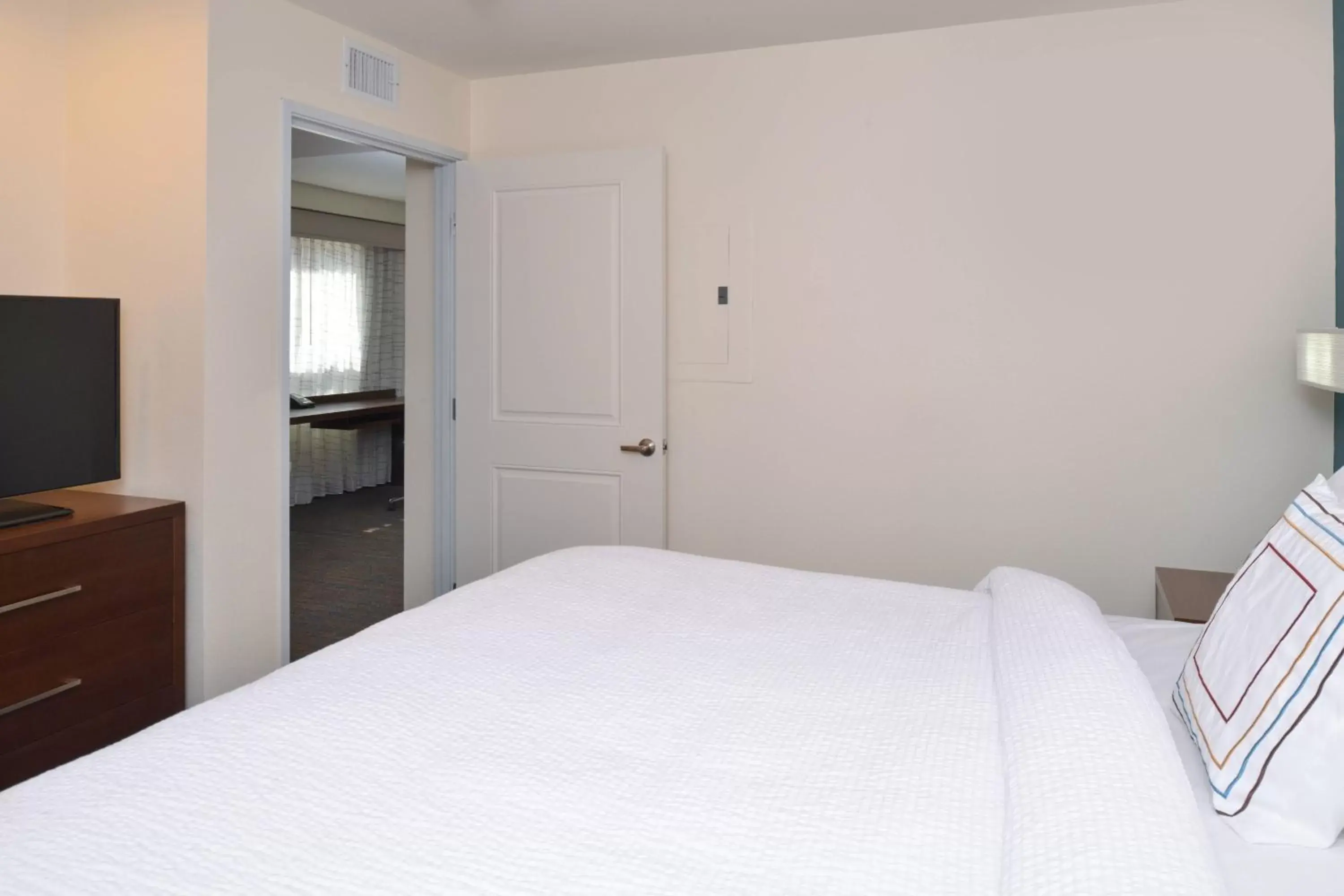 Bedroom, Bed in Residence Inn by Marriott Temecula Murrieta