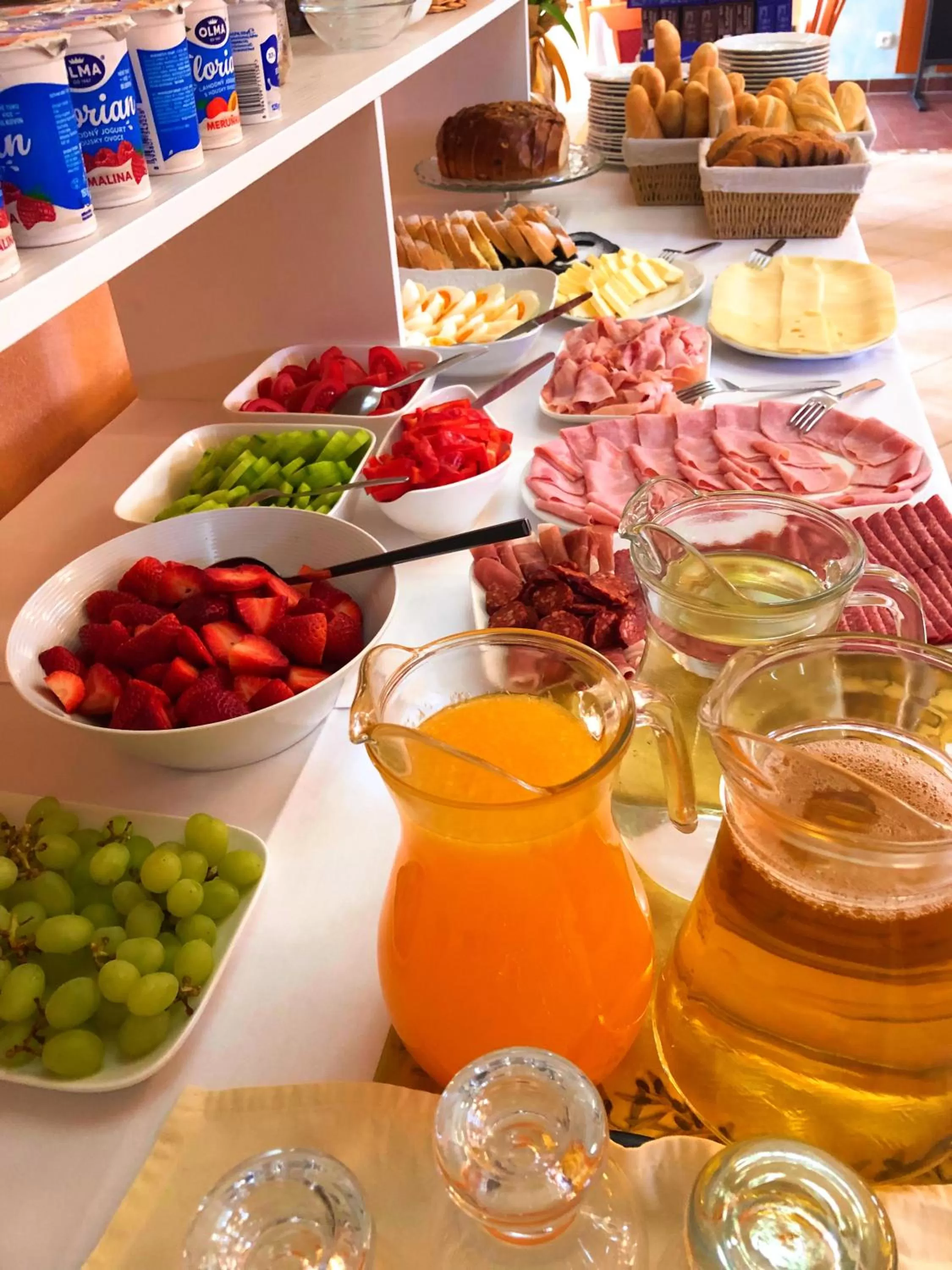 Food and drinks in Hotel Karolina