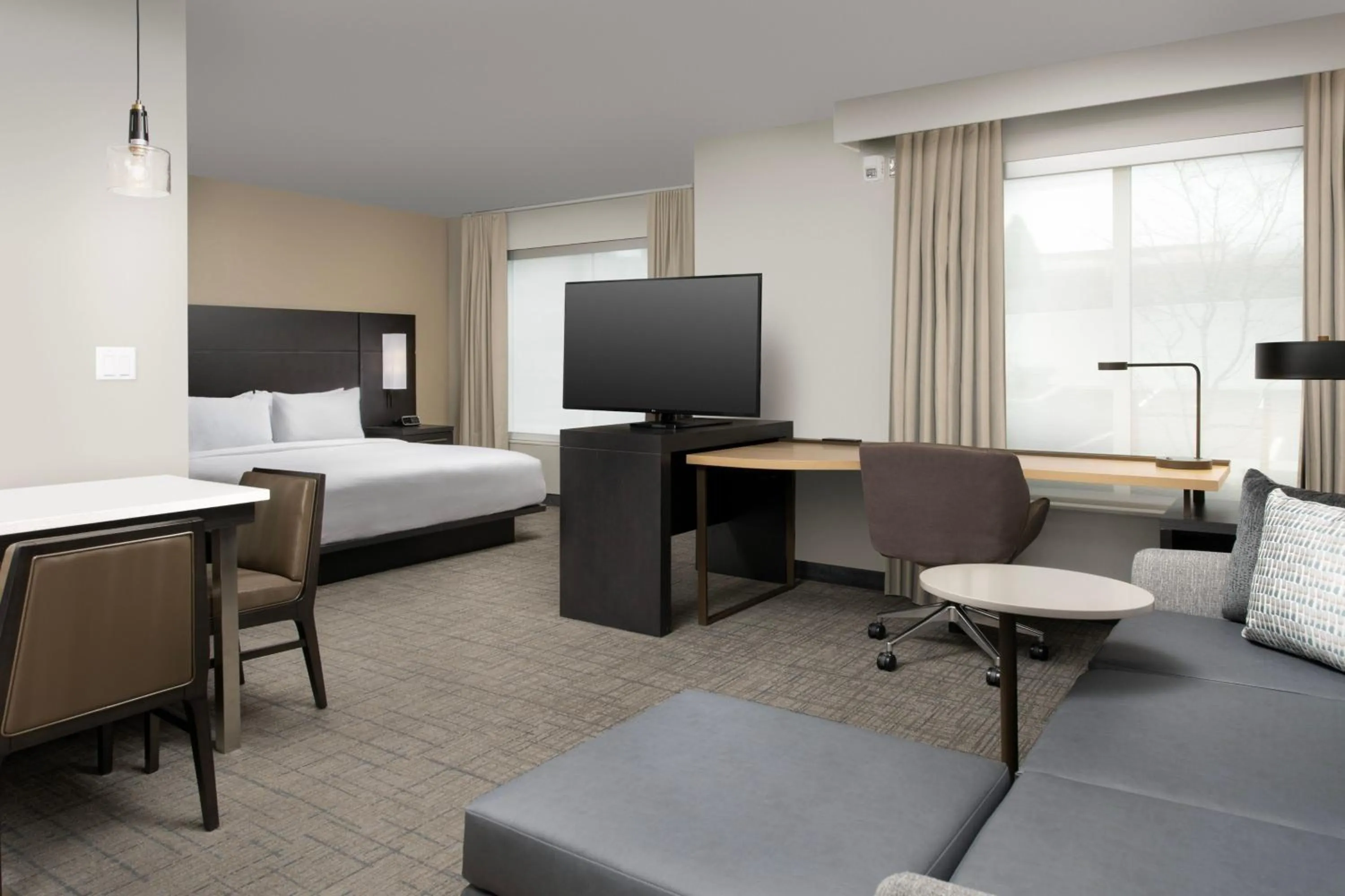 Photo of the whole room, Bed in Residence Inn by Marriott Portland Clackamas
