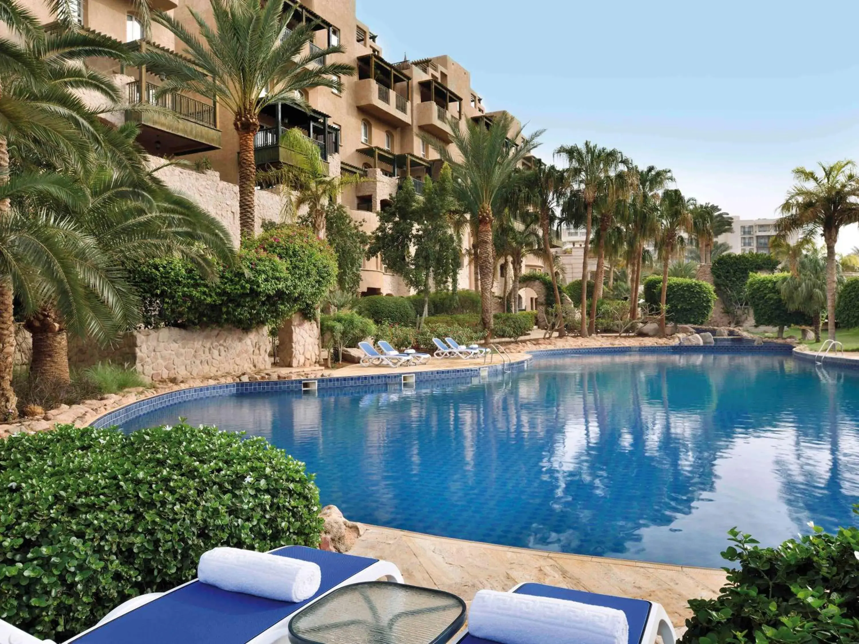 Restaurant/places to eat, Swimming Pool in Movenpick Resort & Residences Aqaba