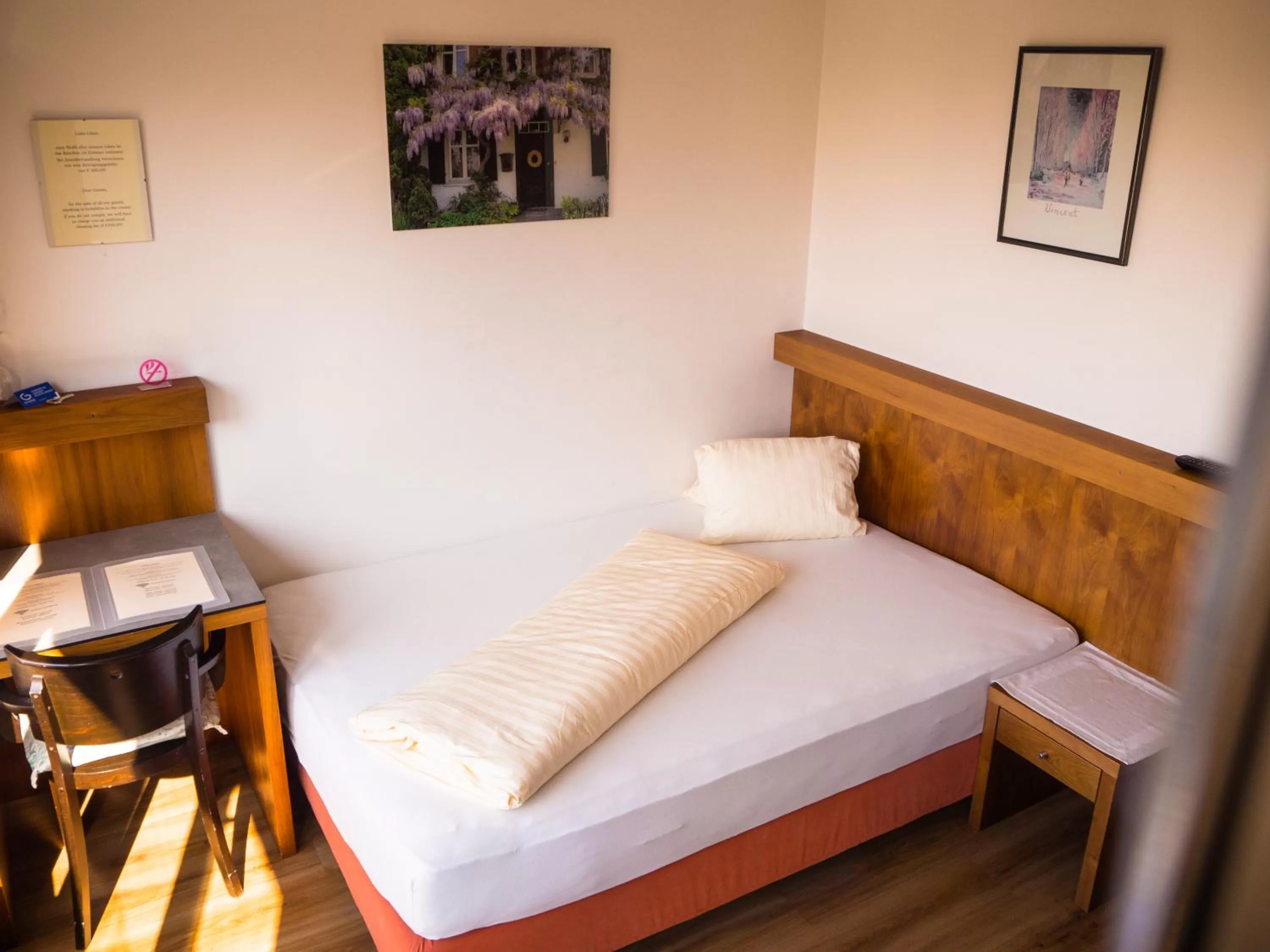 Bed in Gasthof Meindl - Self-Check-In mit 24h Telefon Support