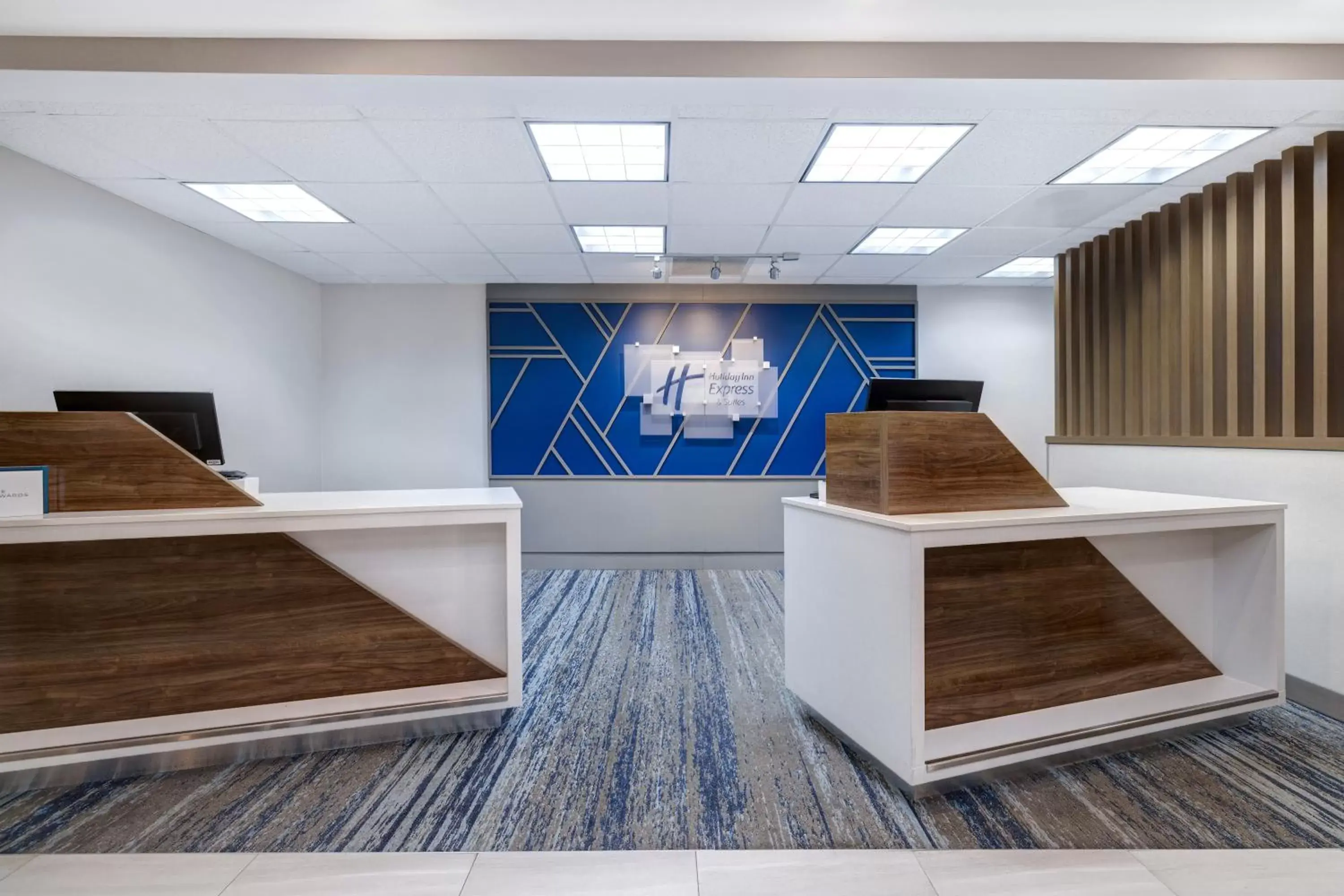 Lobby or reception in Holiday Inn Express Hotel & Suites Moab, an IHG Hotel