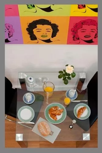 Time of day in Court Farm Barns