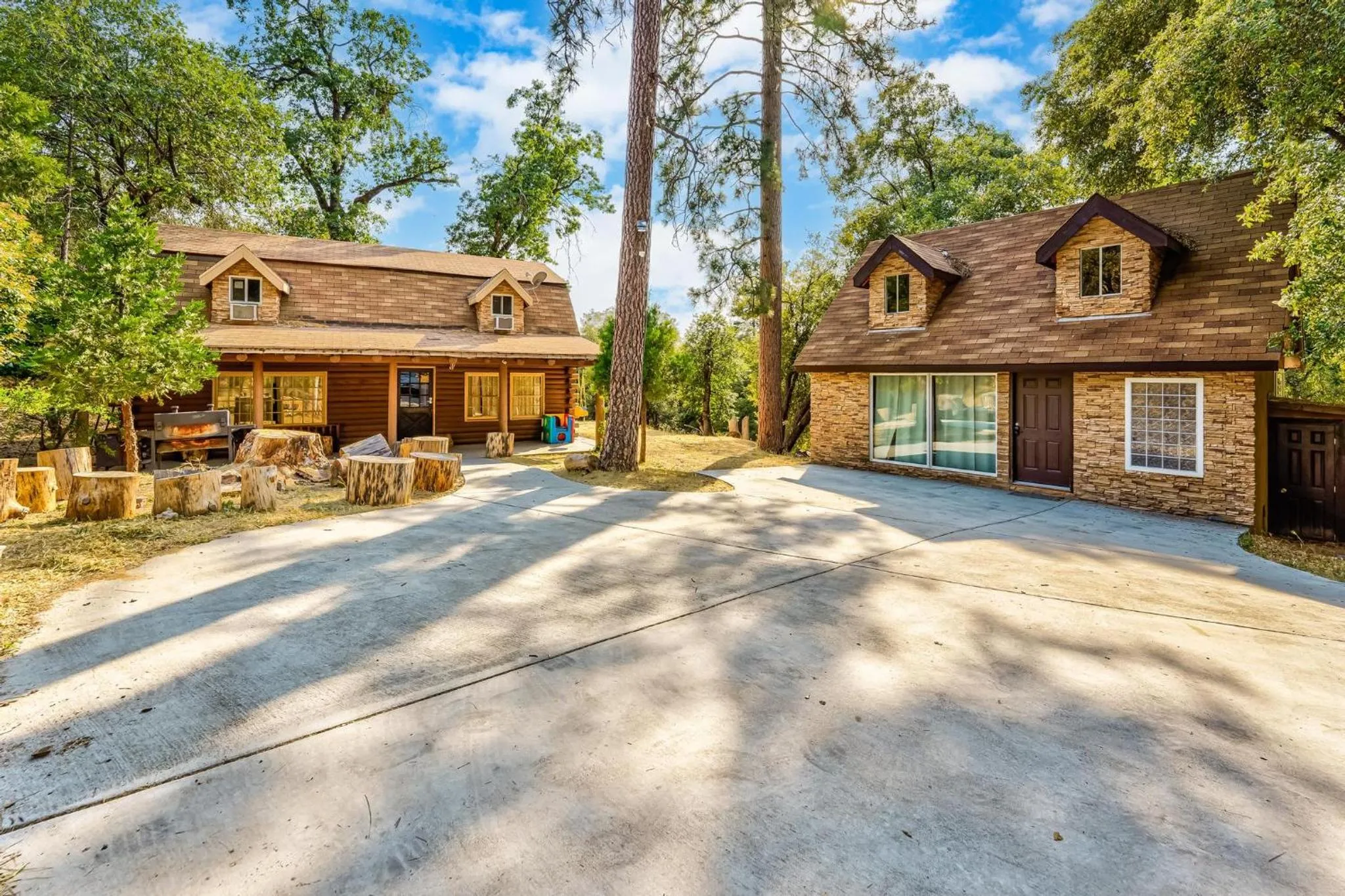 Mountain Trail Lodge and Vacation Rentals