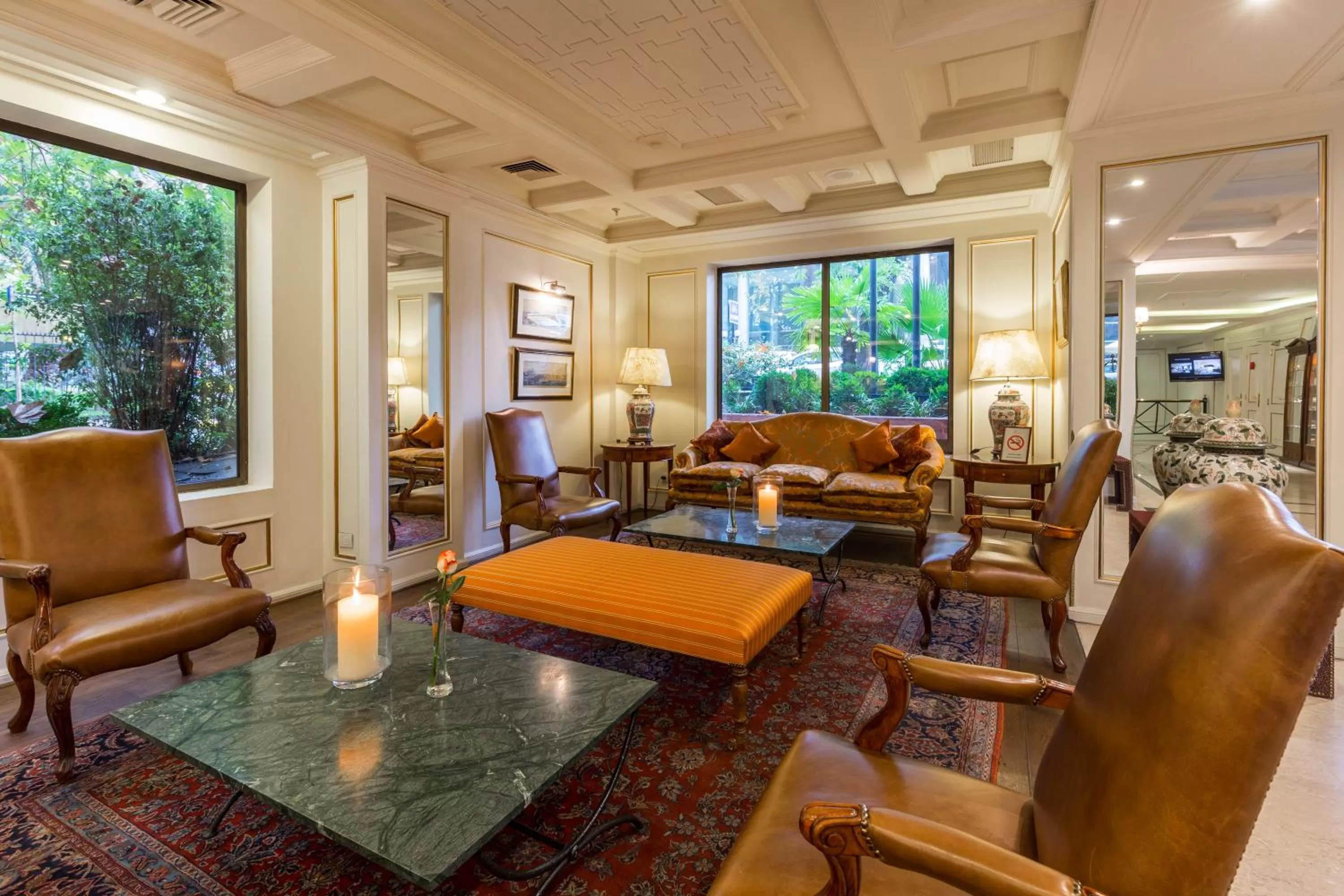 Lobby or reception in Park Plaza Santiago