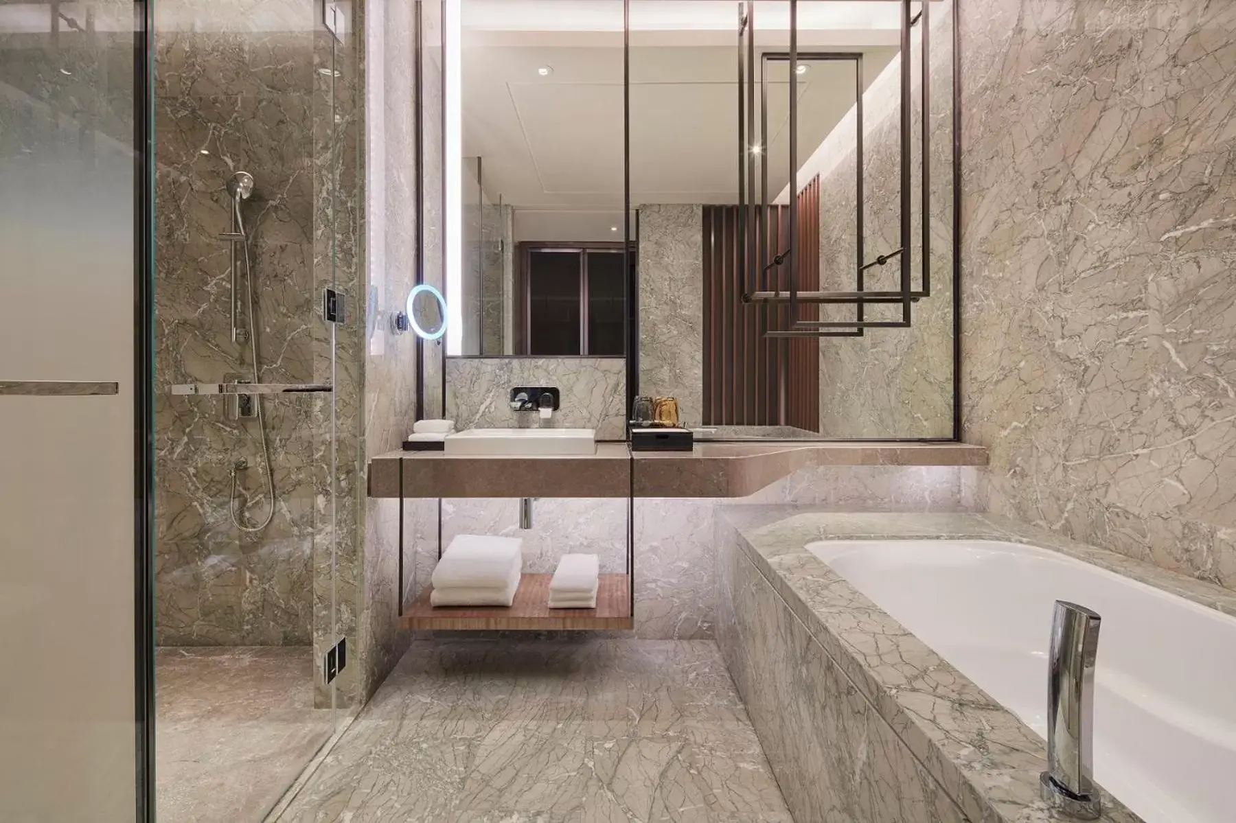 Bathroom in Sheraton Guangzhou Nansha Hotel