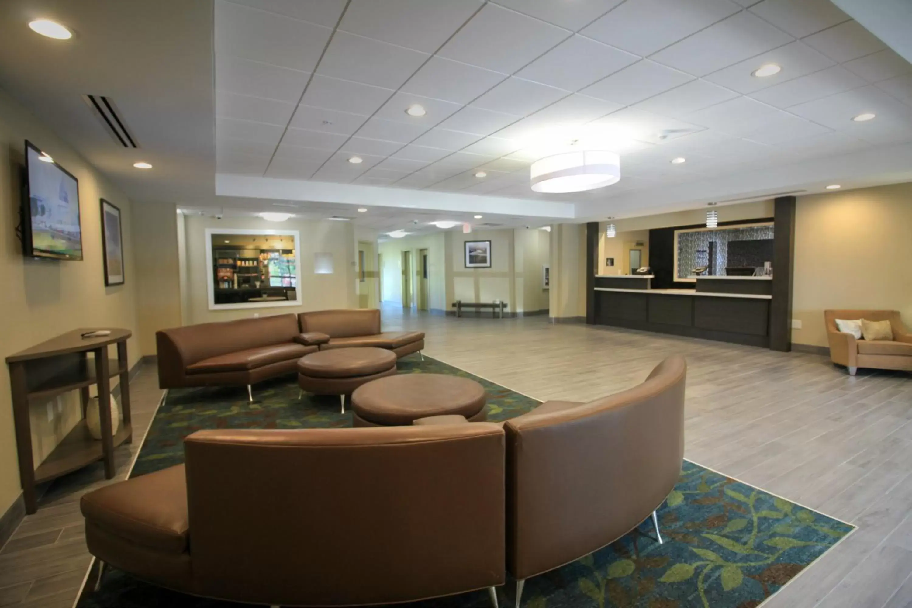 Property building, Lobby/Reception in Candlewood Suites - Memphis East, an IHG Hotel