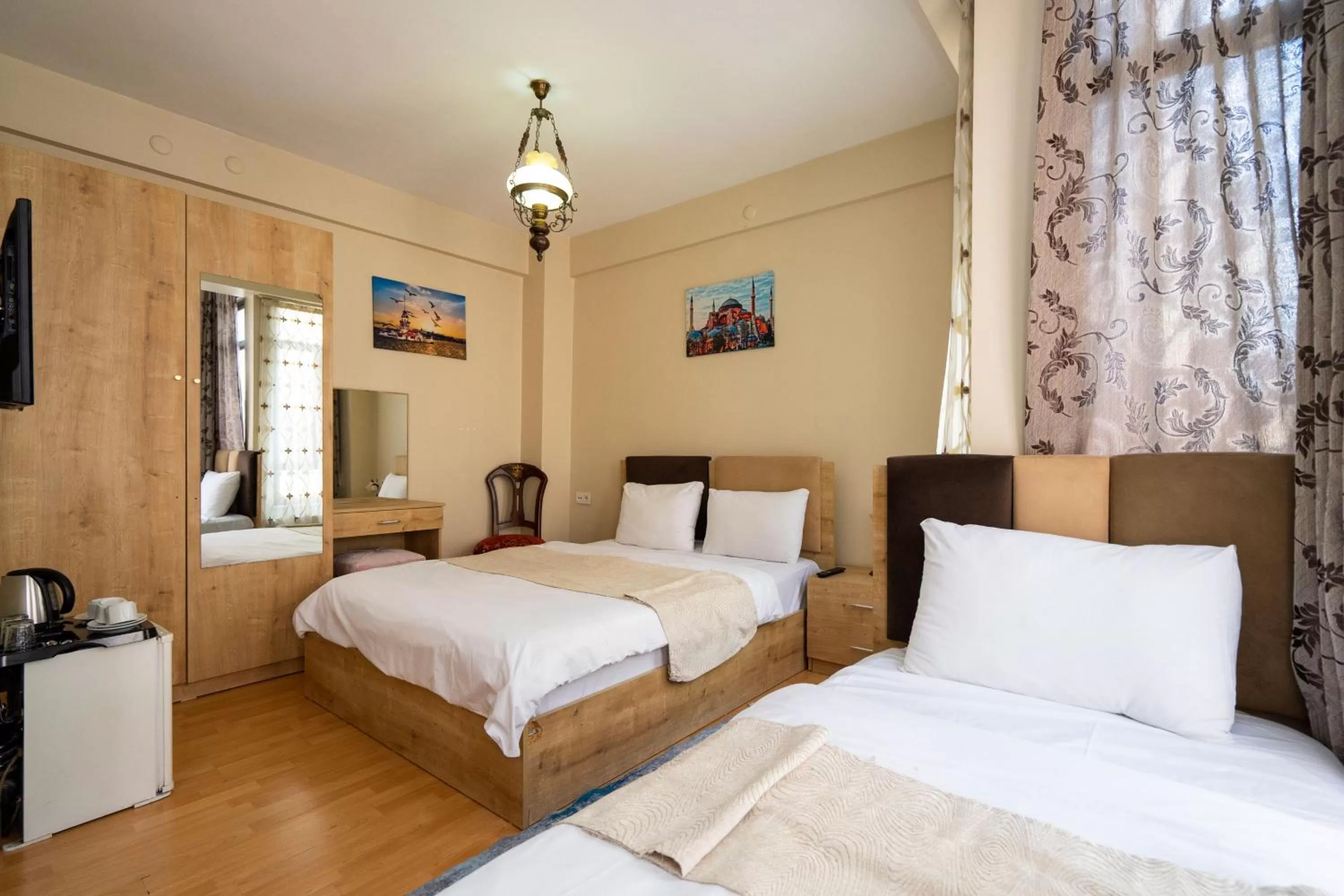 Bed in Hotel Gedikpasa Family