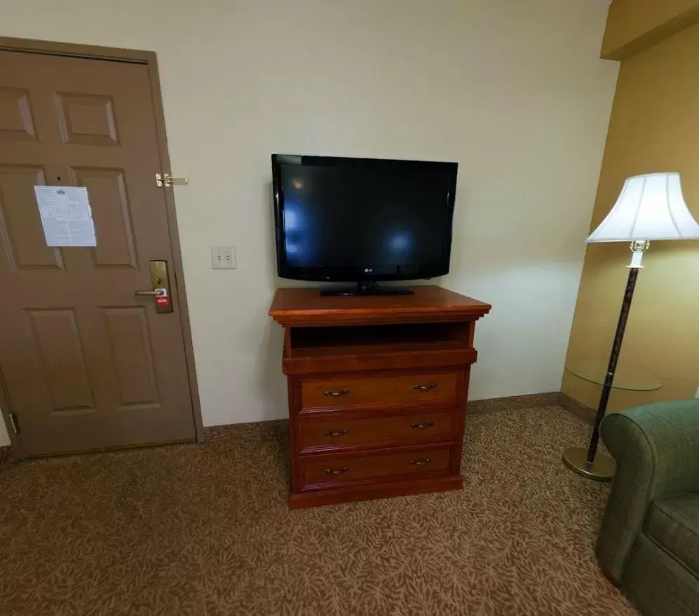 TV and multimedia, TV/Entertainment Center in Country Inn & Suites by Radisson, Goldsboro, NC