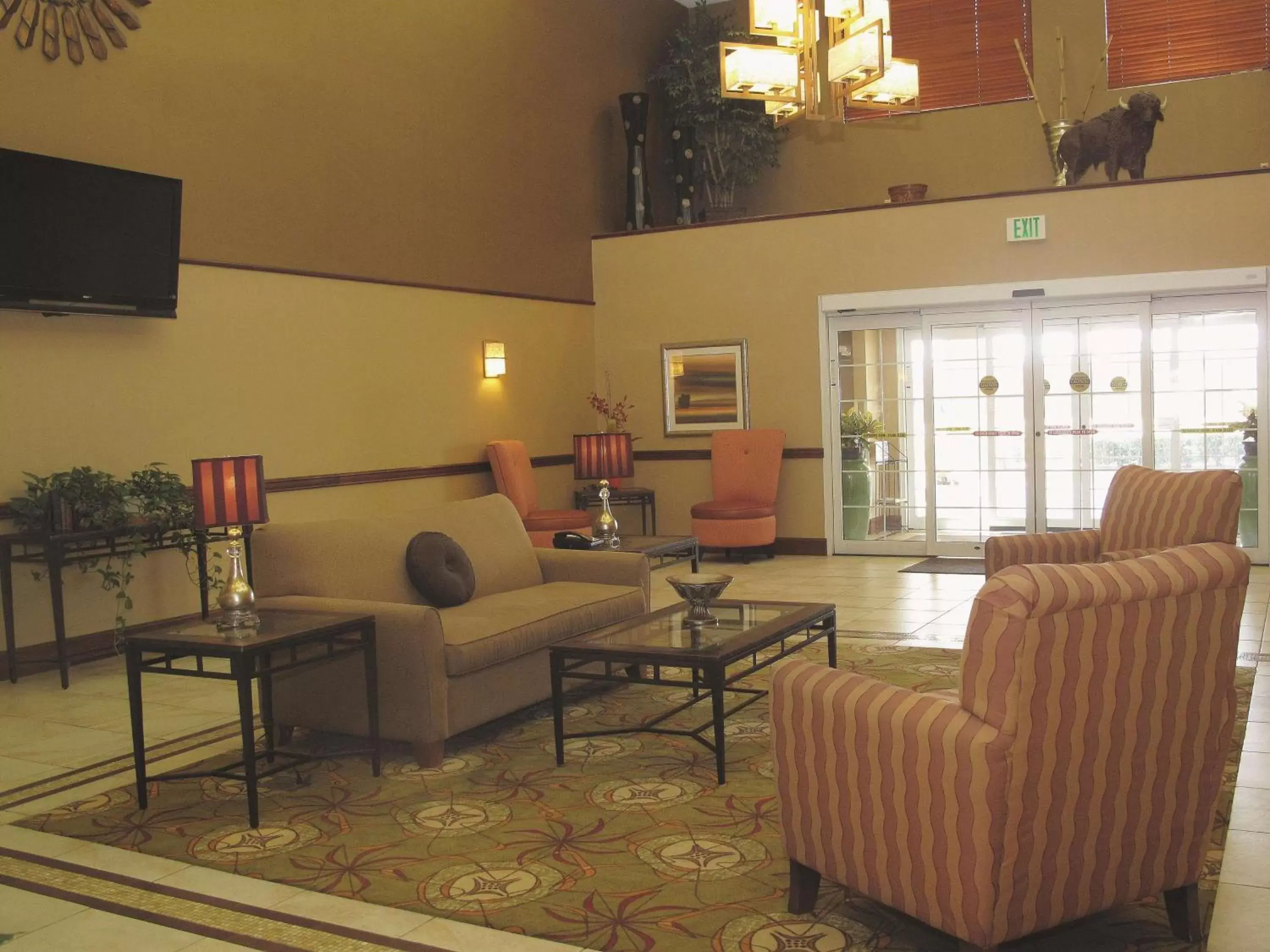 Lobby or reception in La Quinta by Wyndham Lawton / Fort Sill