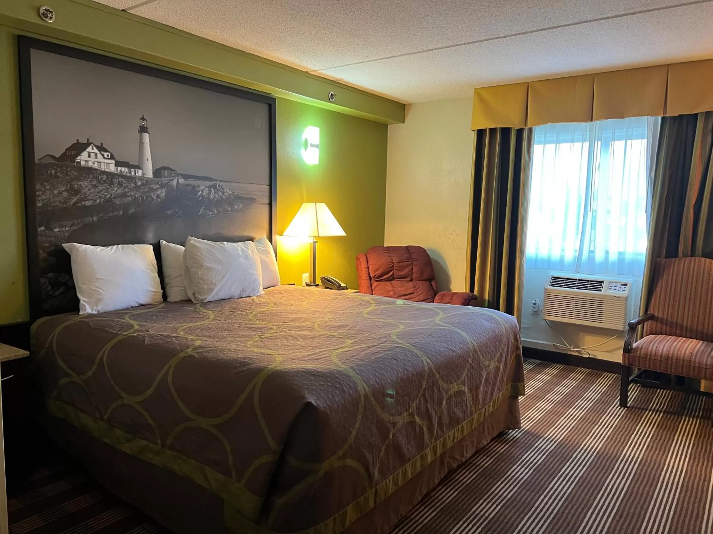 Photo of the whole room, Bed in Super 8 by Wyndham Bangor