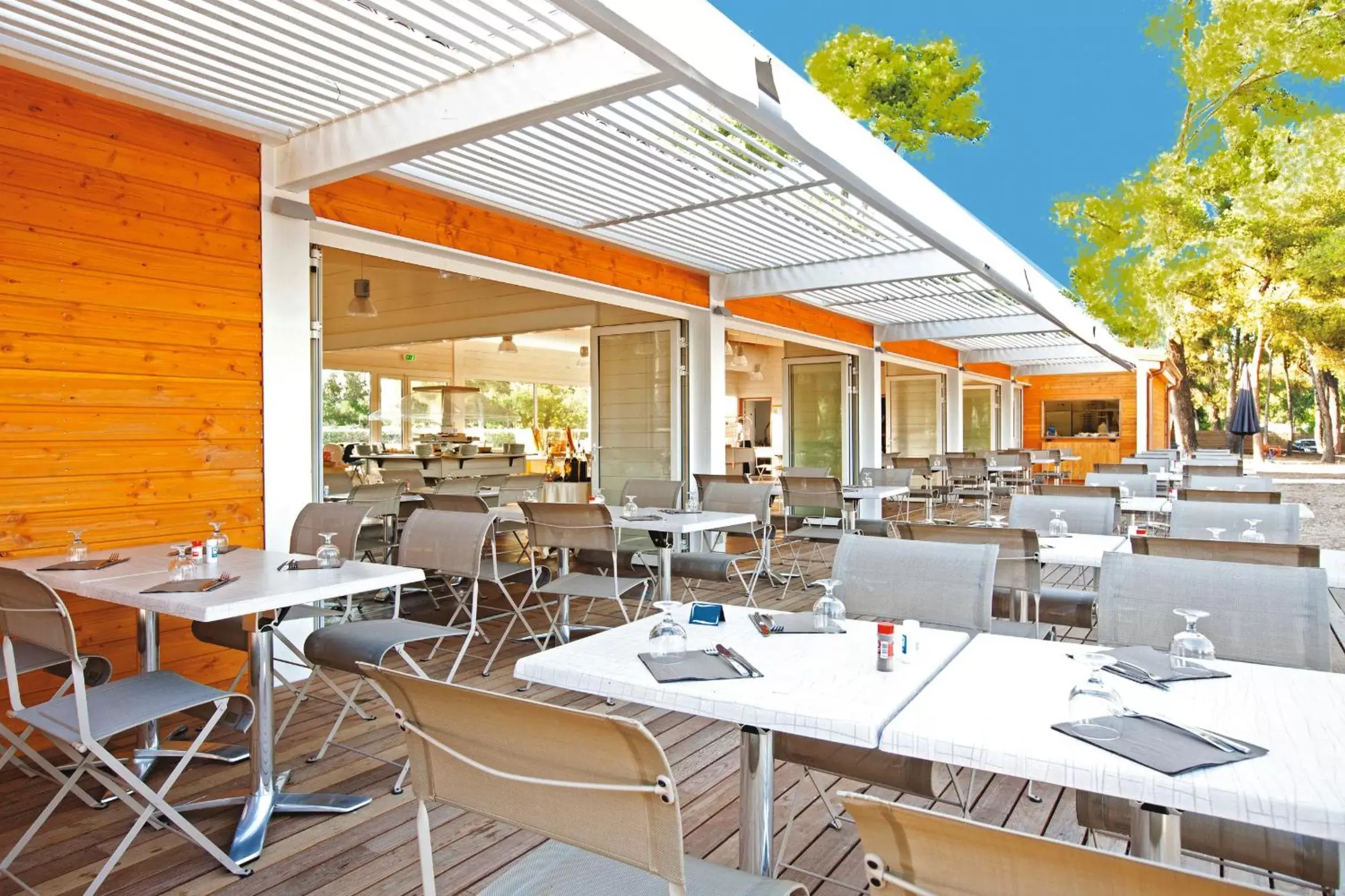 Balcony/Terrace, Restaurant/Places to Eat in Hotel Club Le Plein Sud Vacances Bleues