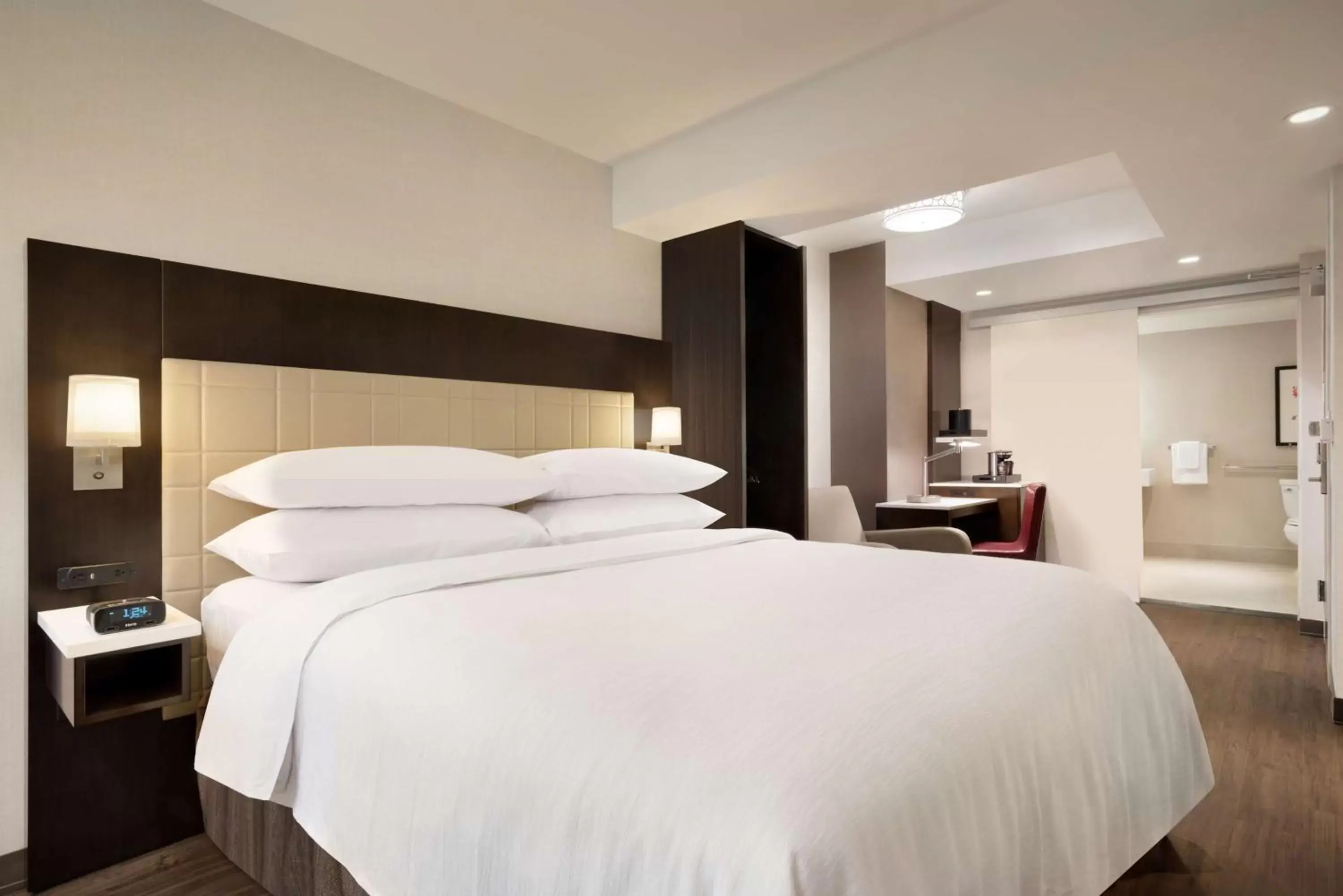 Bedroom, Bed in Embassy Suites By Hilton New York Manhattan Times Square