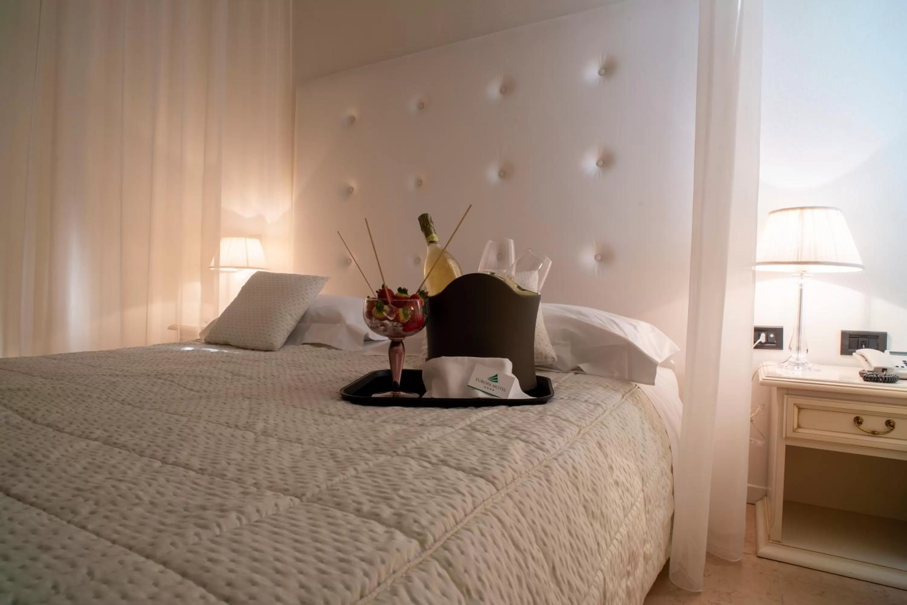 Food and drinks, Bed in Hotel Europa