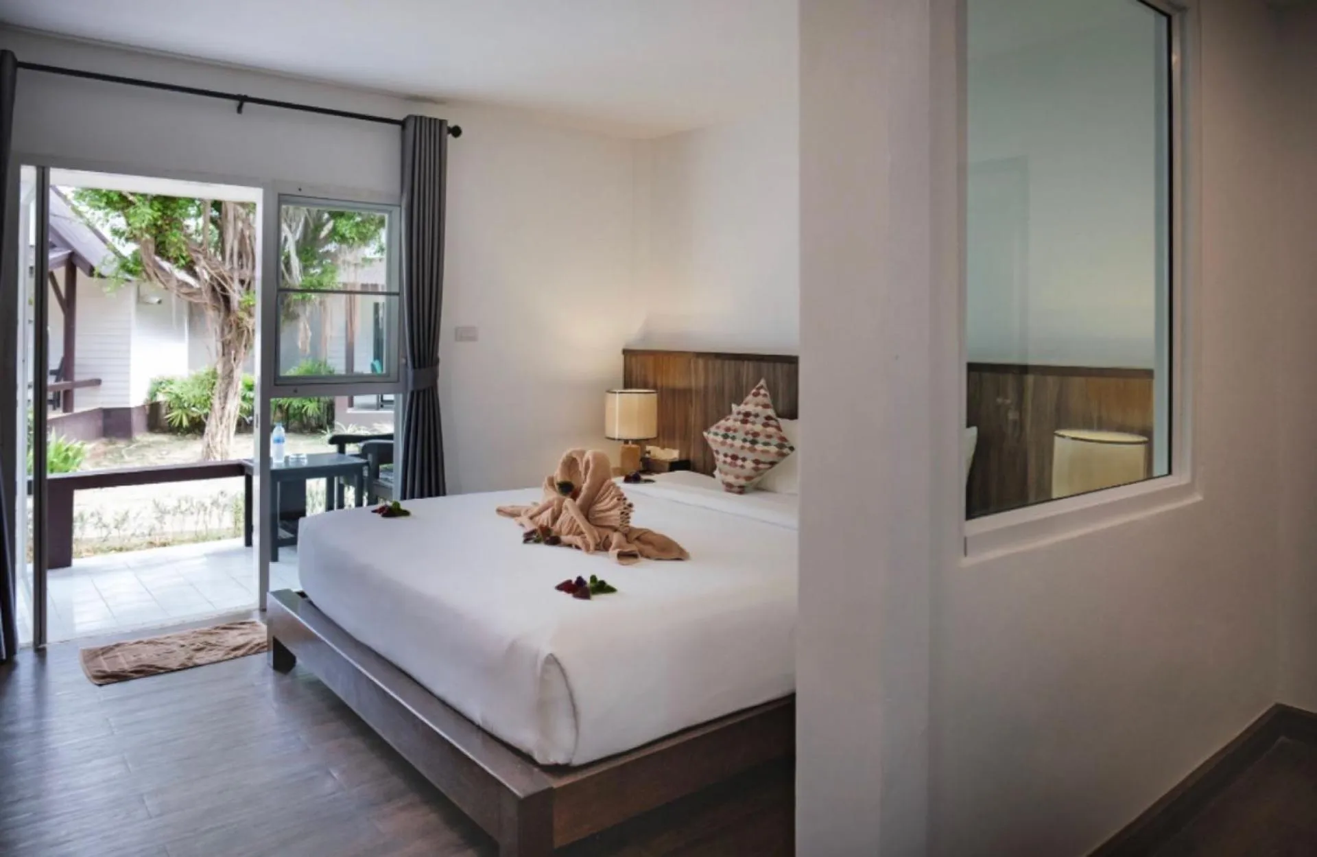 Bed in Southern Lanta Resort